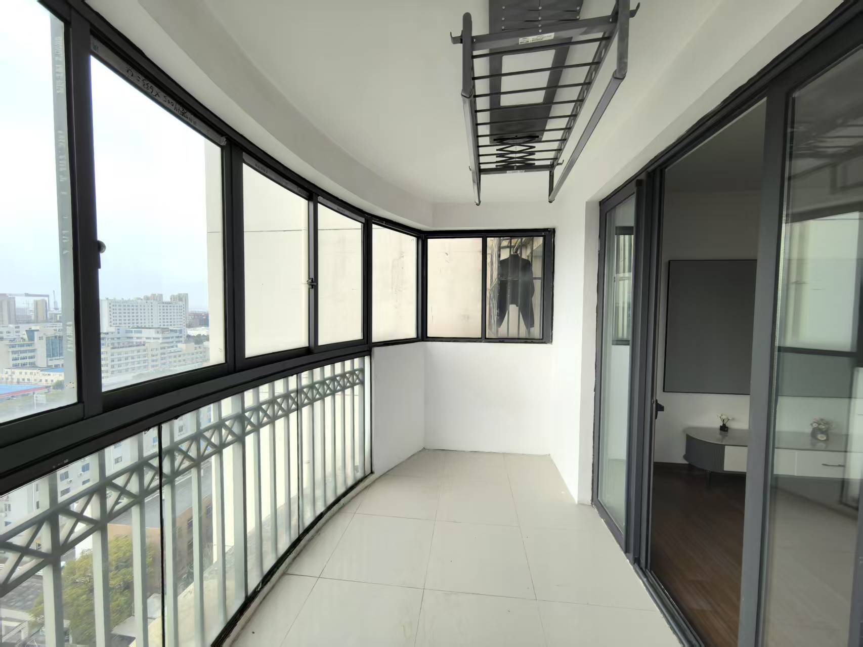 高迪晶城 3室2厅1卫 157.97m&sup2;