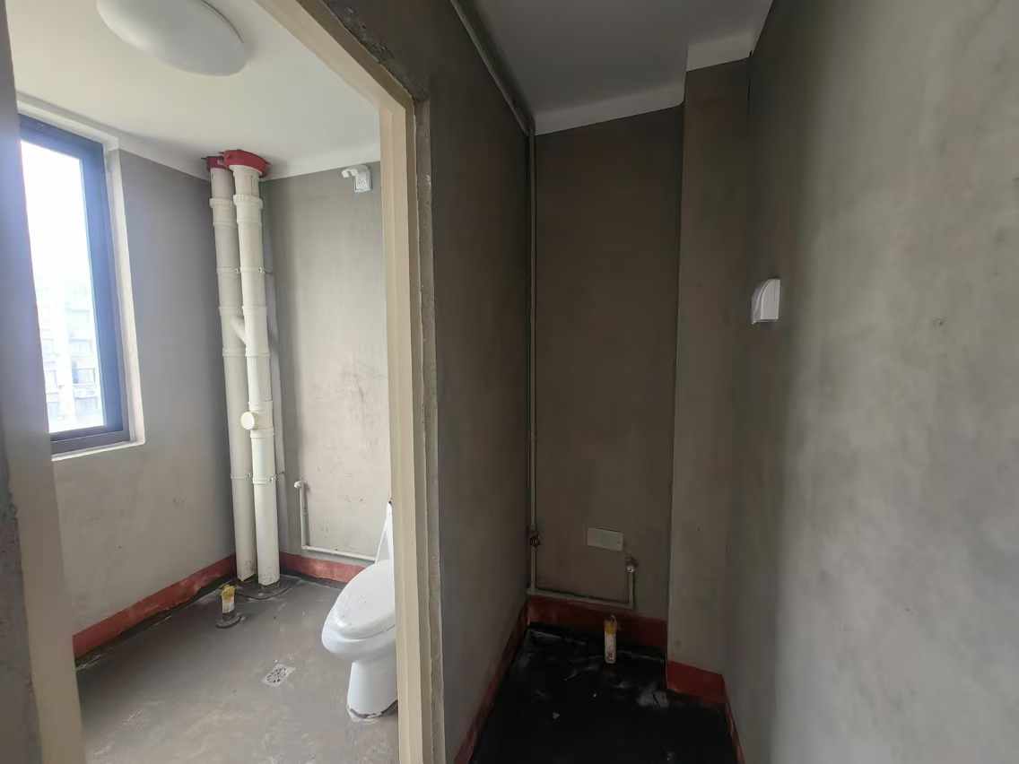 兴石花园 3室2厅1卫 102m&sup2;