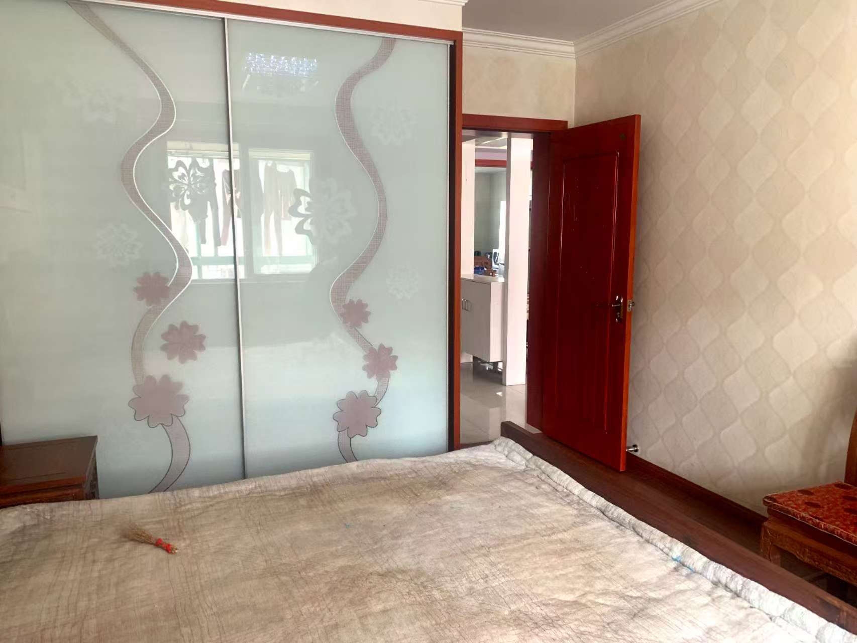 东晖花园 2室2厅1卫 90m&sup2;