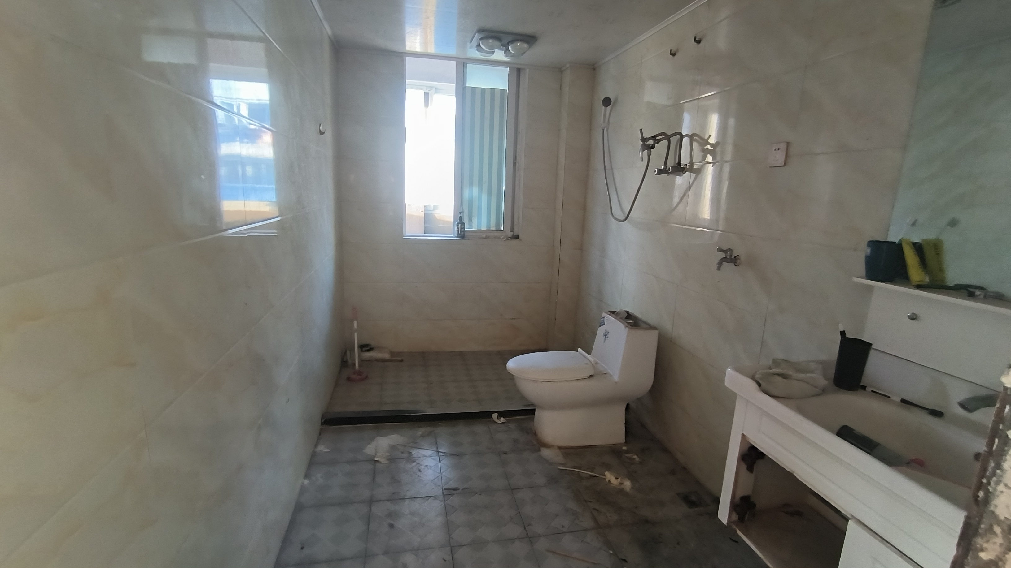 五山公寓 4室2厅1卫 138.42m&sup2;
