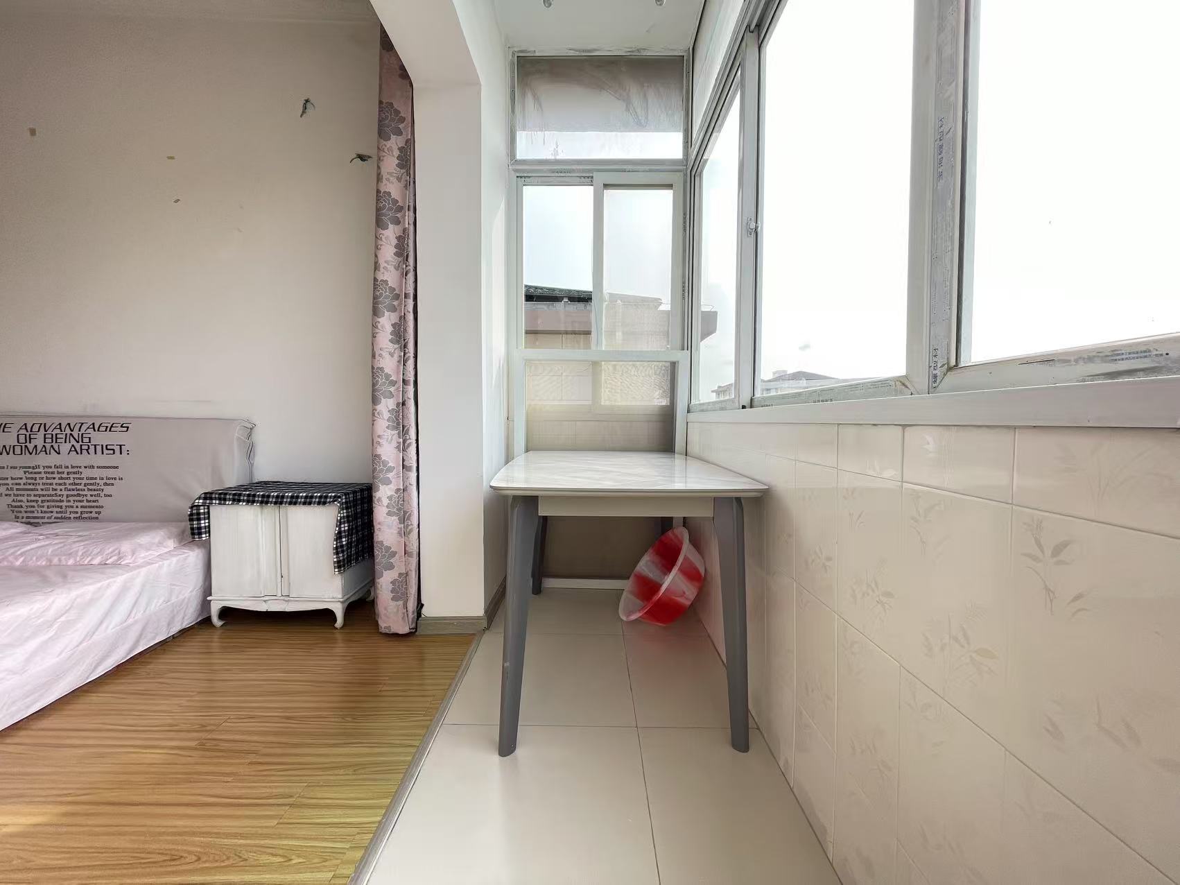 虹桥新村(朝霞路) 1室1厅1卫 45m&sup2;