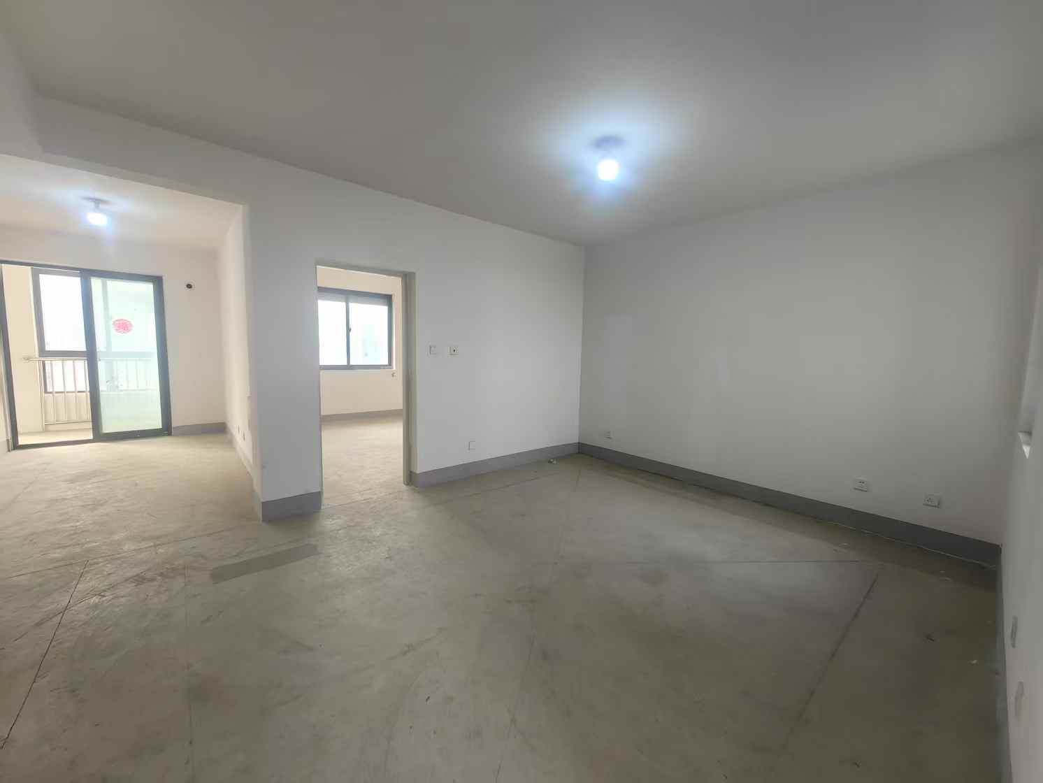 兴石花园 3室2厅1卫 104.92m²