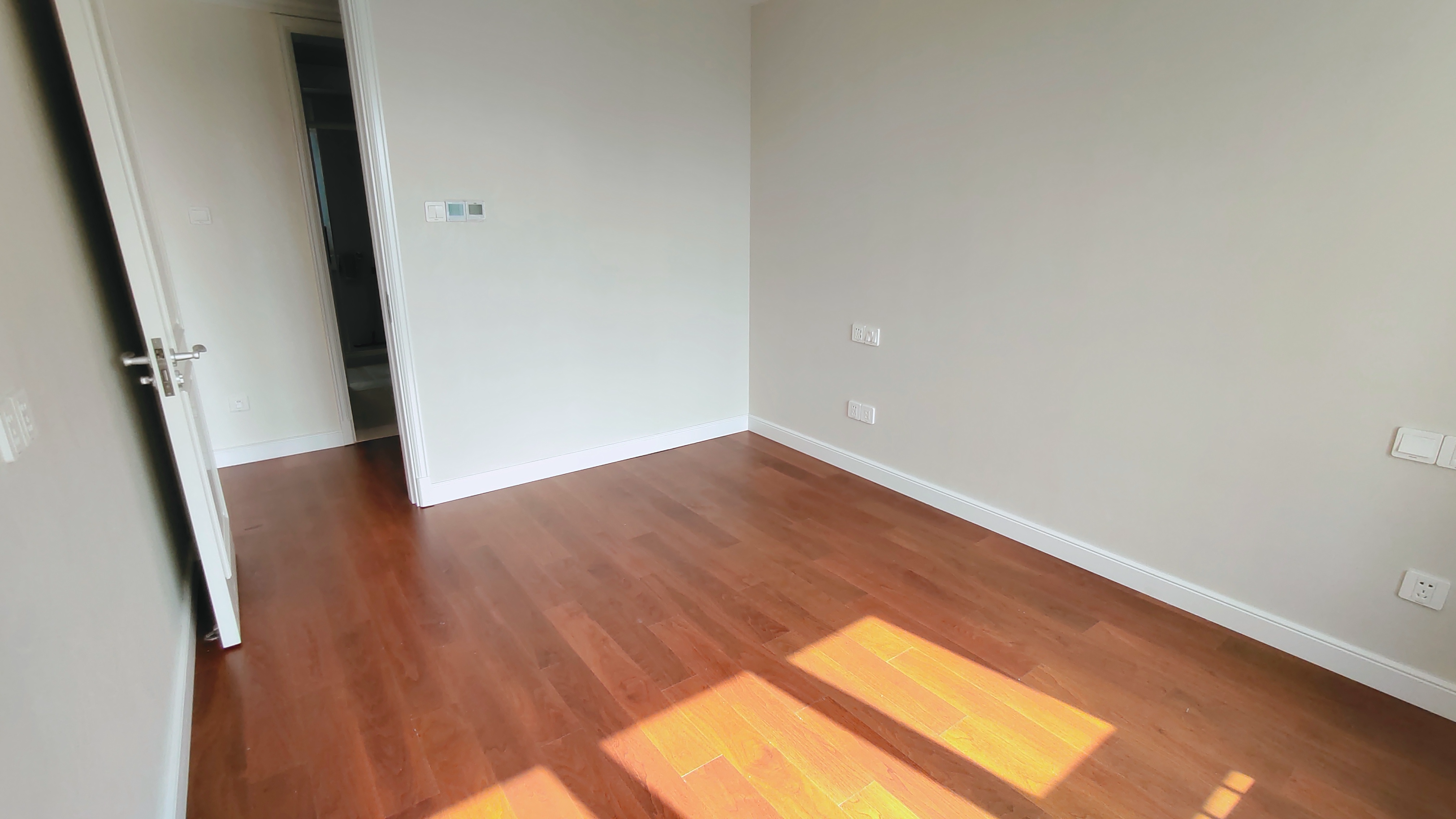 融创盛和九里桃源 4室2厅2卫 143m&sup2;