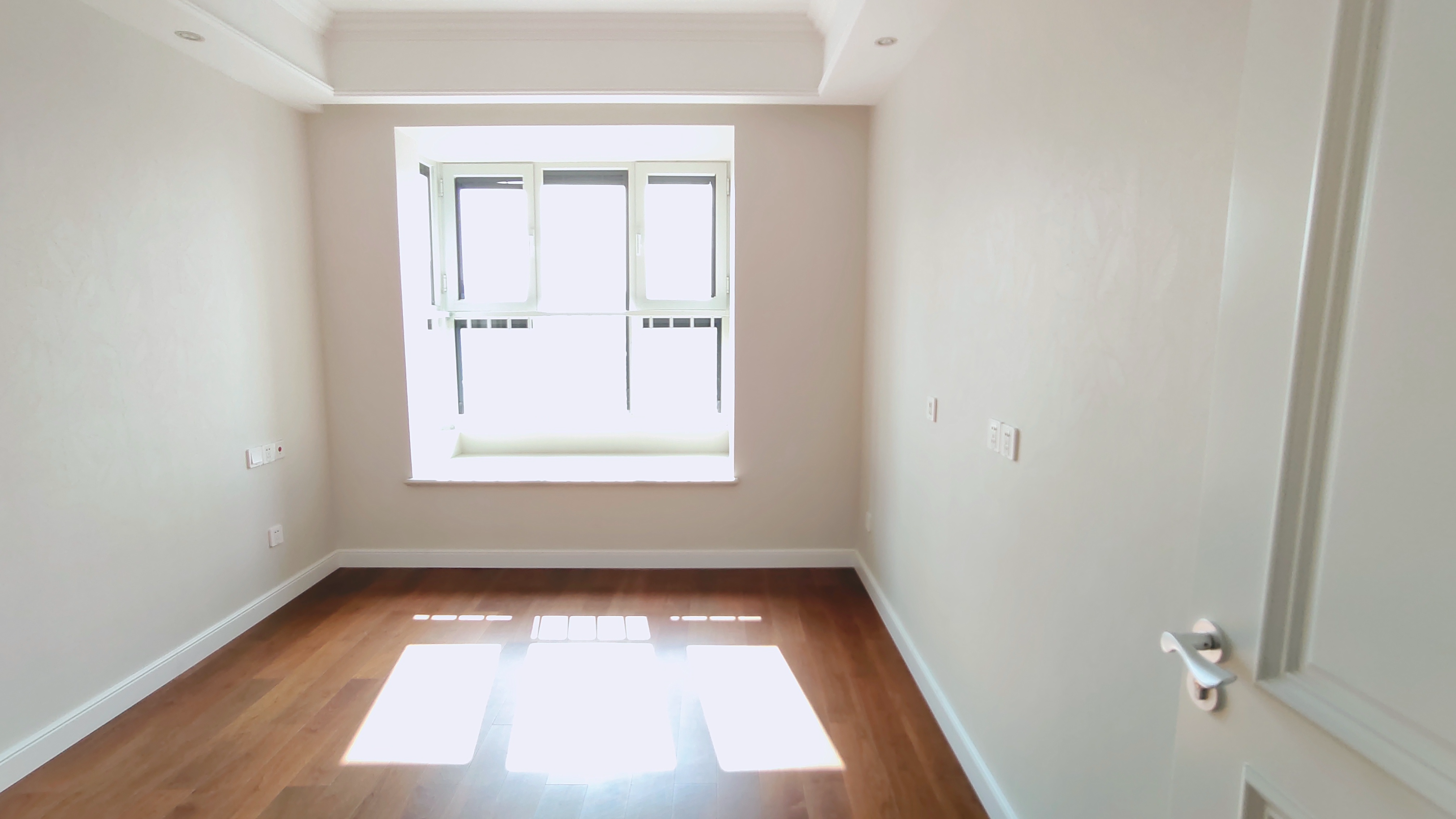 融创盛和九里桃源 4室2厅2卫 143m&sup2;