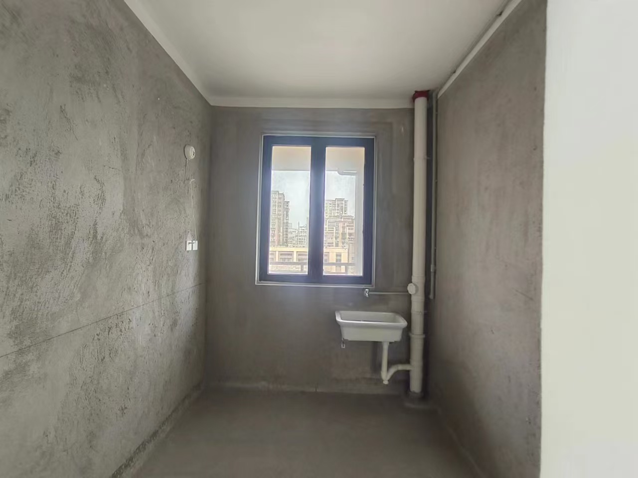 万濠山庄 3室2厅2卫 143m&sup2;