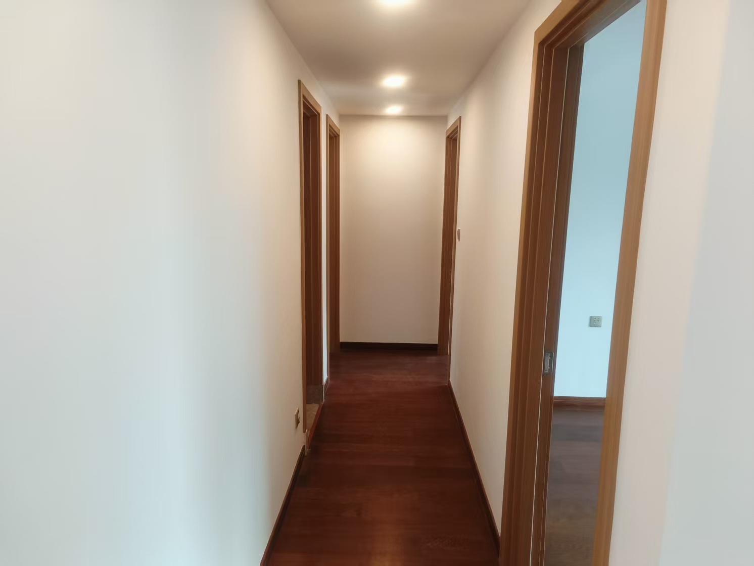 雍华府 4室2厅2卫 136.52m²