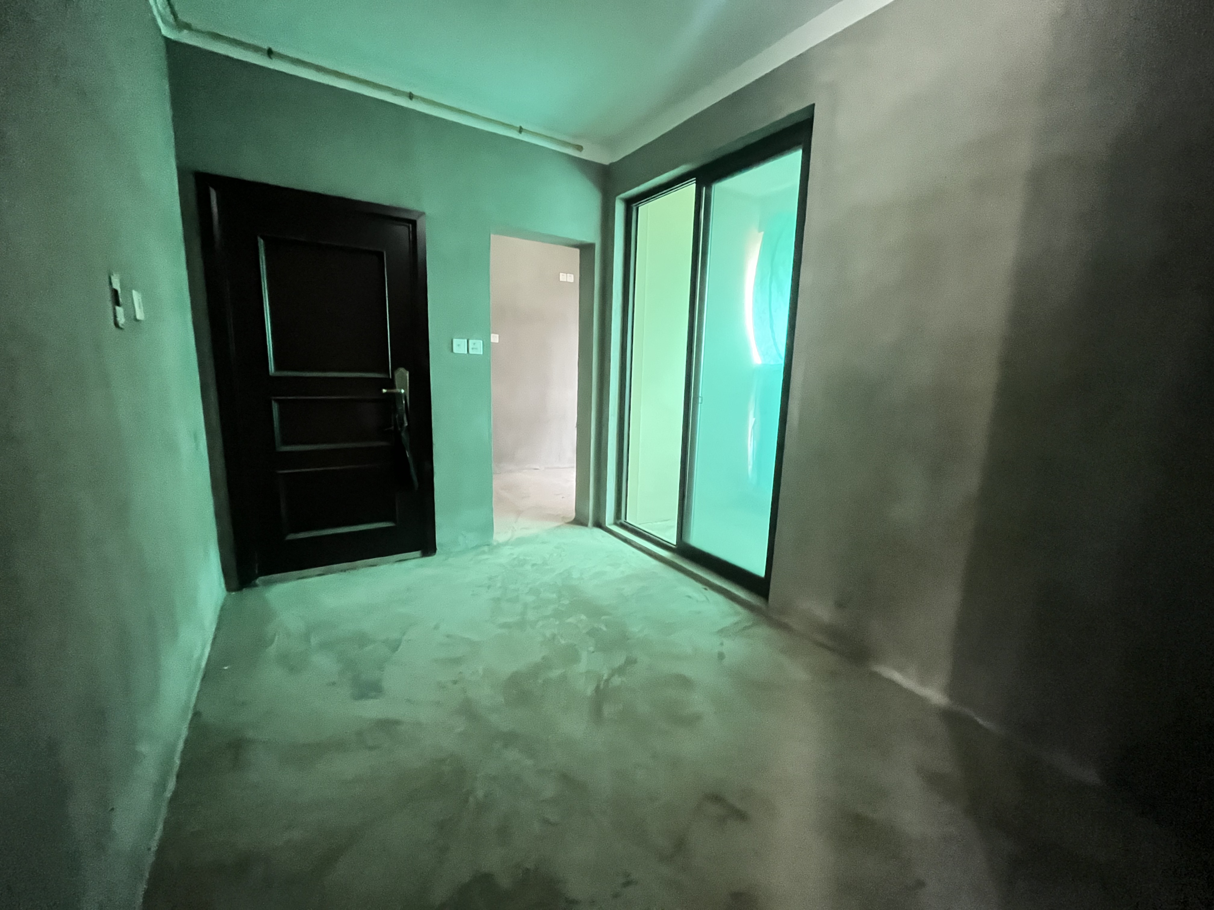 华强城三期 3室2厅1卫 102.20m²