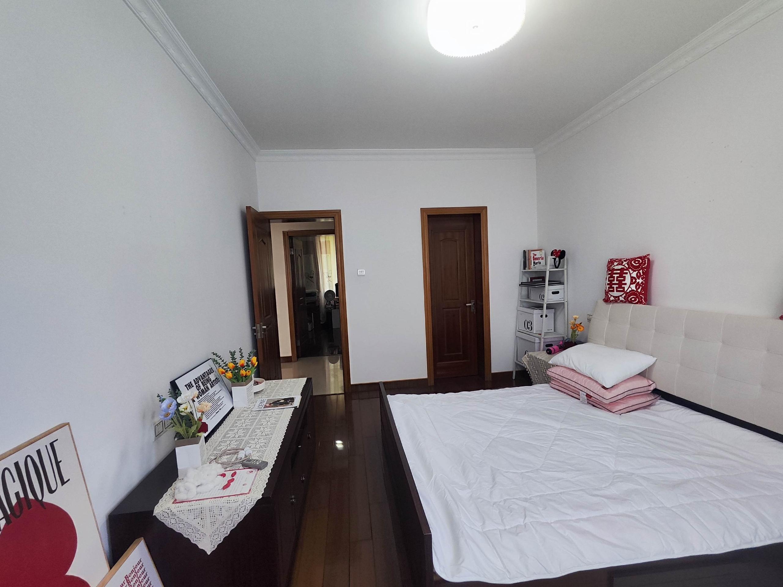 星源花苑 3室1厅1卫 125.00m&sup2;