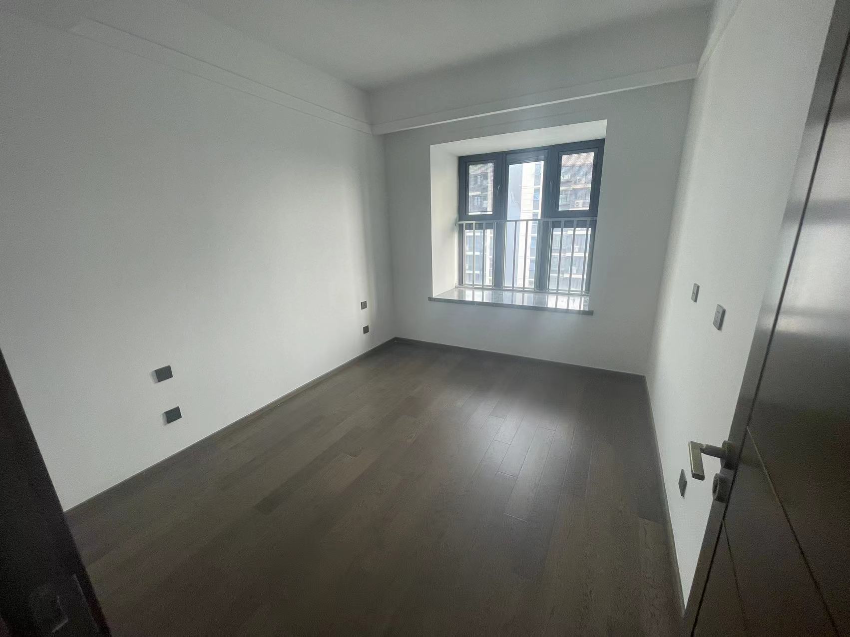 都会沁园 4室2厅2卫 156.00m&sup2;