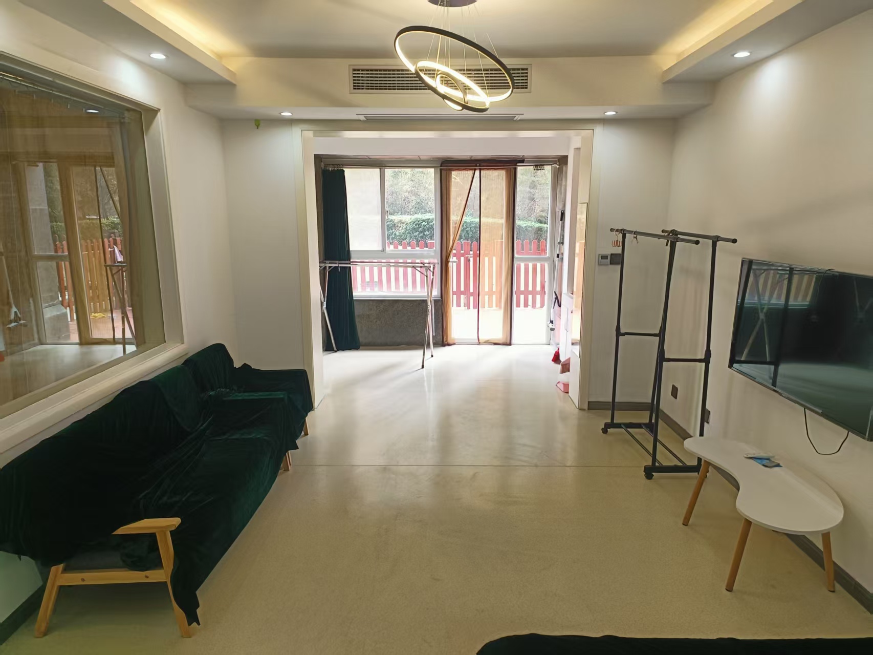 保利香槟国际 1室2厅1卫 79m&sup2;