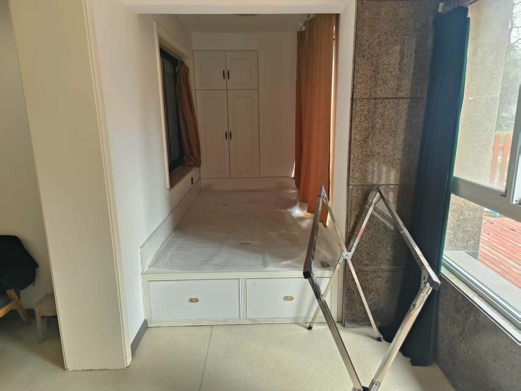 保利香槟国际 1室2厅1卫 79m&sup2;