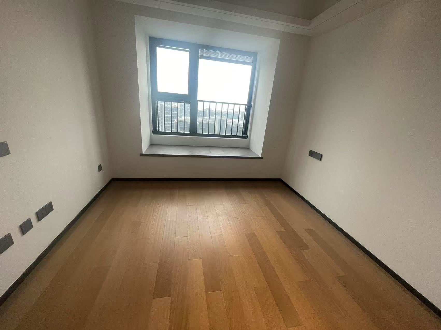 滨江道静园 3室2厅1卫 100.64m&sup2;