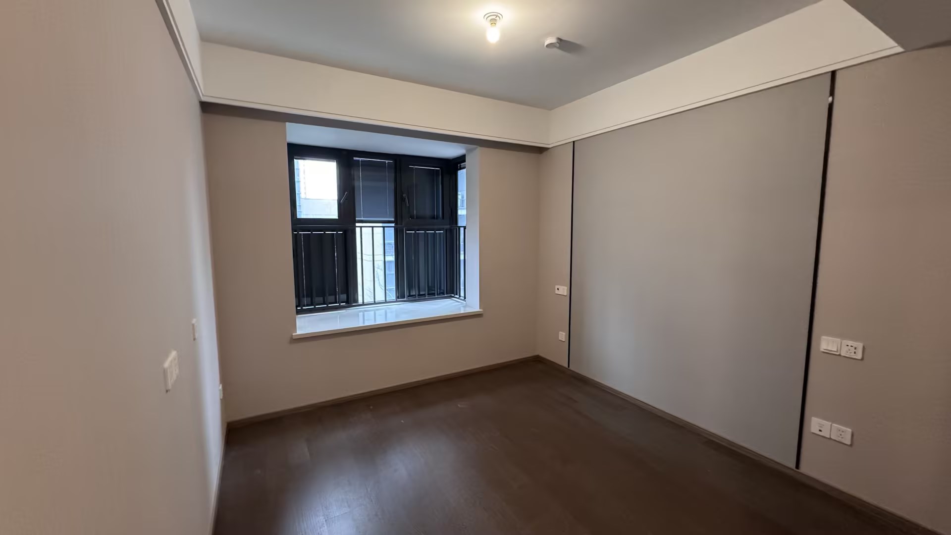 融创时代中心 3室2厅2卫 107.96m²