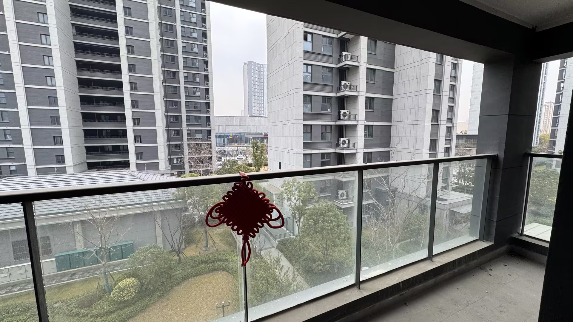 融创时代中心 3室2厅2卫 107.96m²