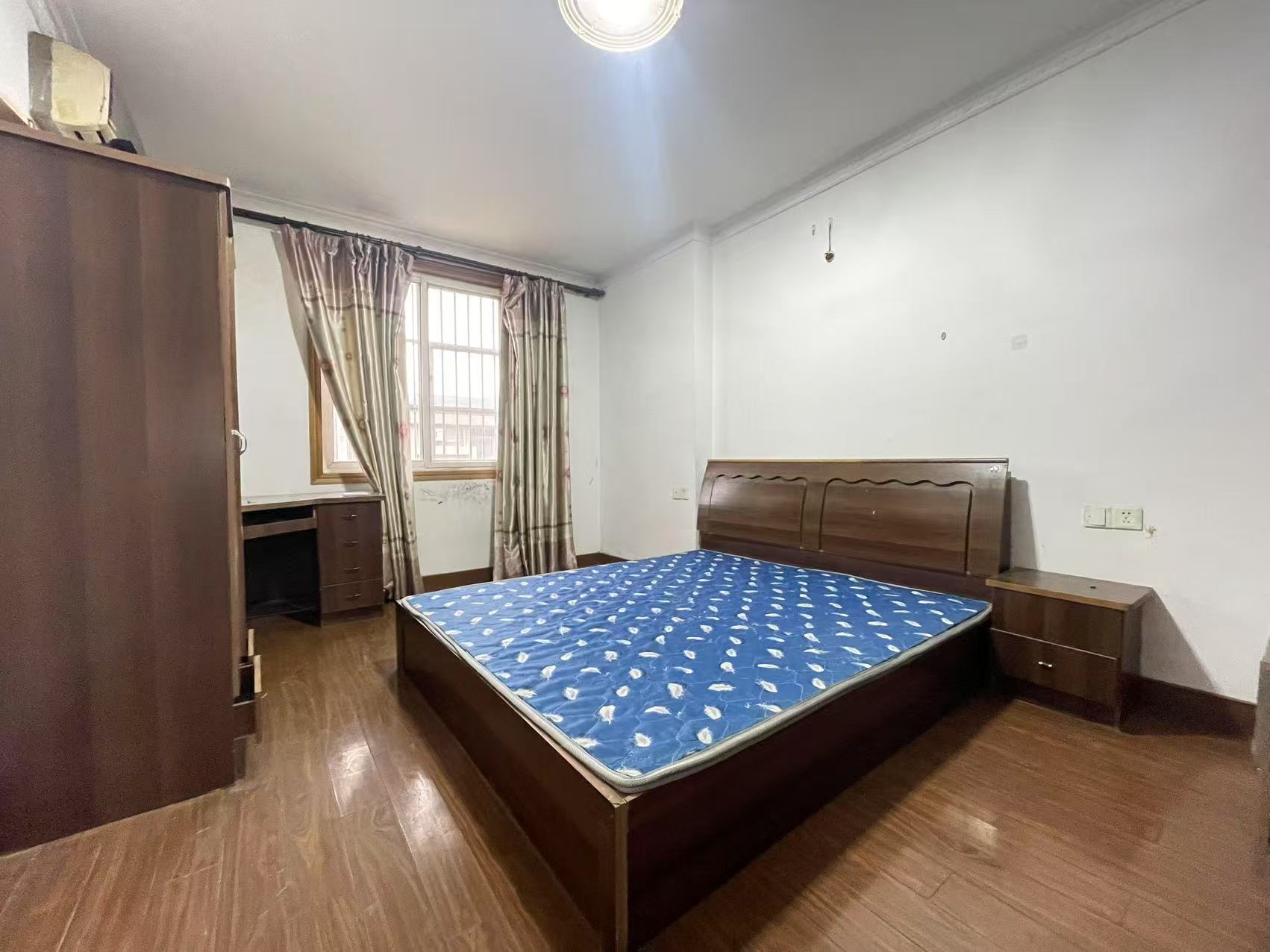 虹桥新村(朝霞路) 2室1厅1卫 72.00m&sup2;