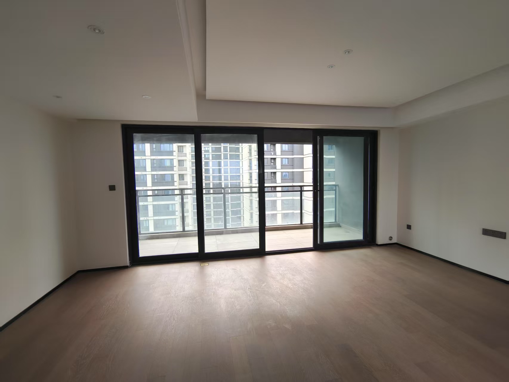 万科翡翠东第 4室2厅2卫 151.00m&sup2;