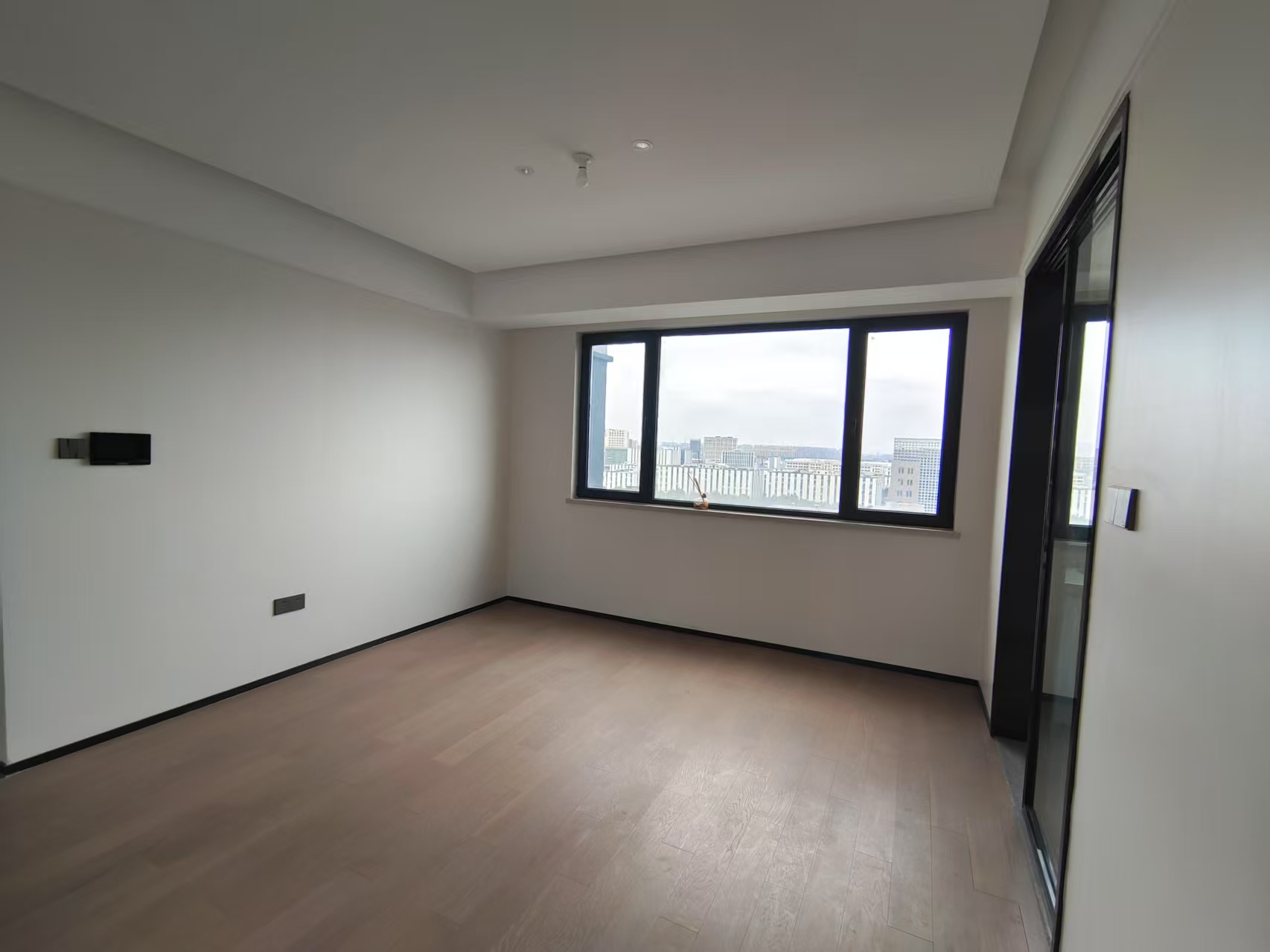 万科翡翠东第 4室2厅2卫 151.00m&sup2;