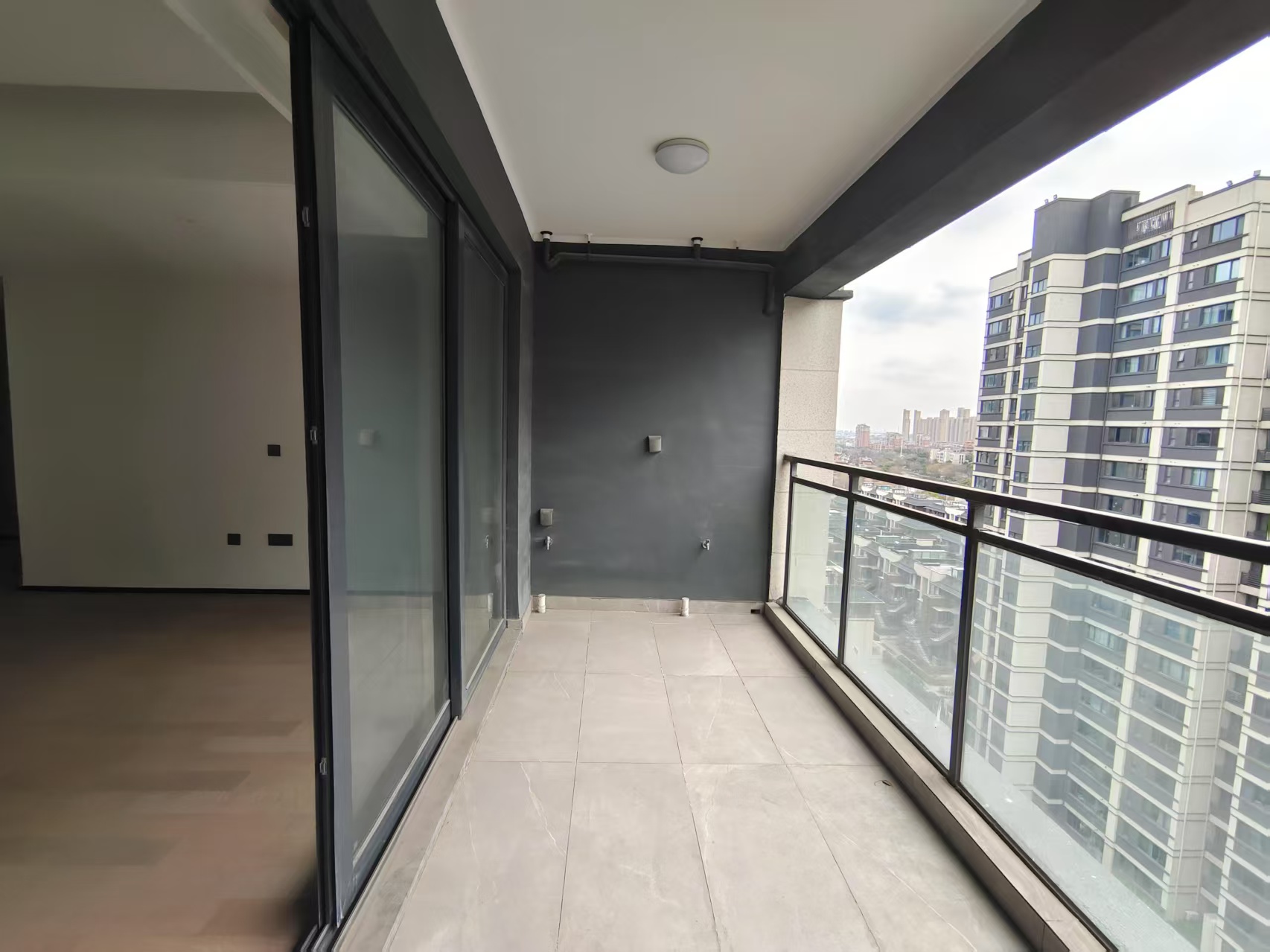 万科翡翠东第 4室2厅2卫 151.00m&sup2;