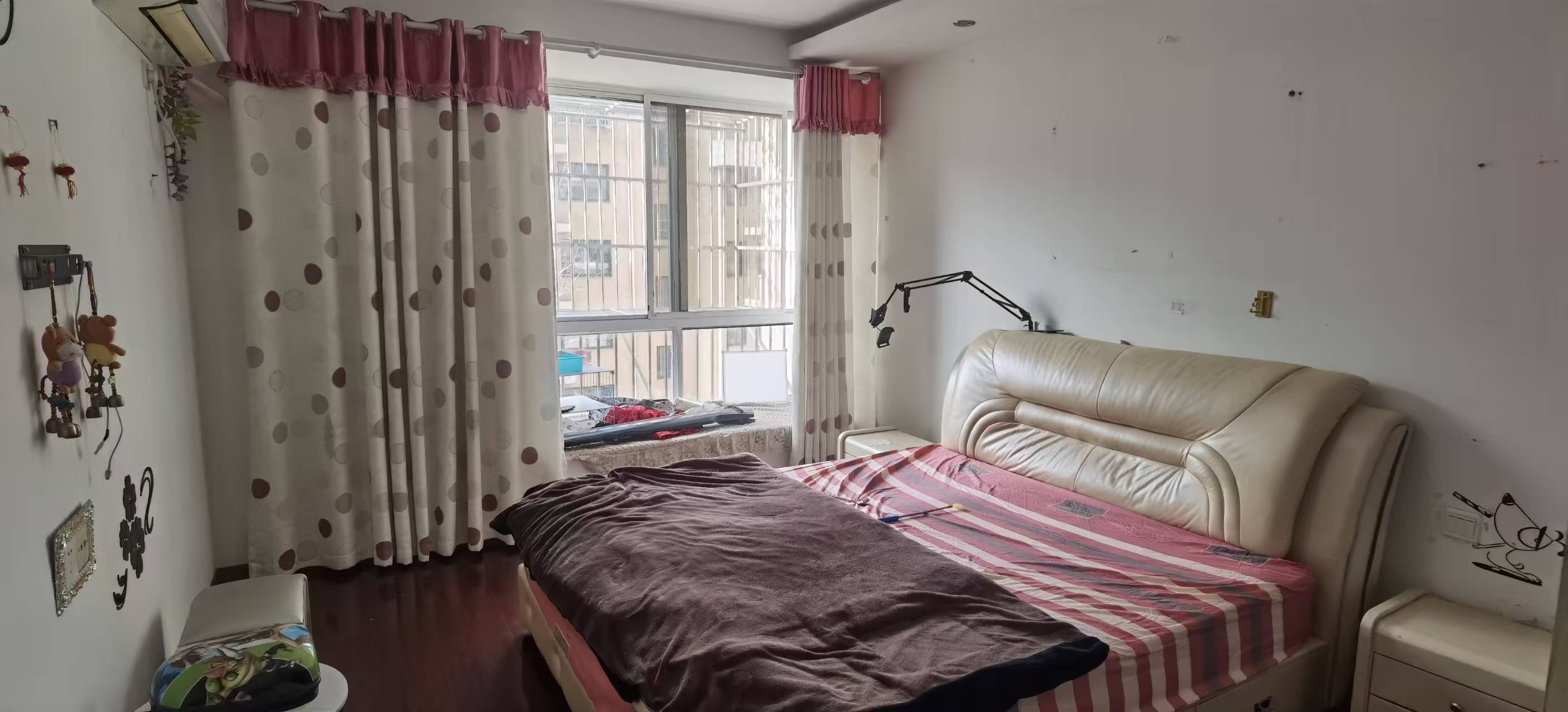 源兴花苑南区 3室2厅1卫 120m&sup2;