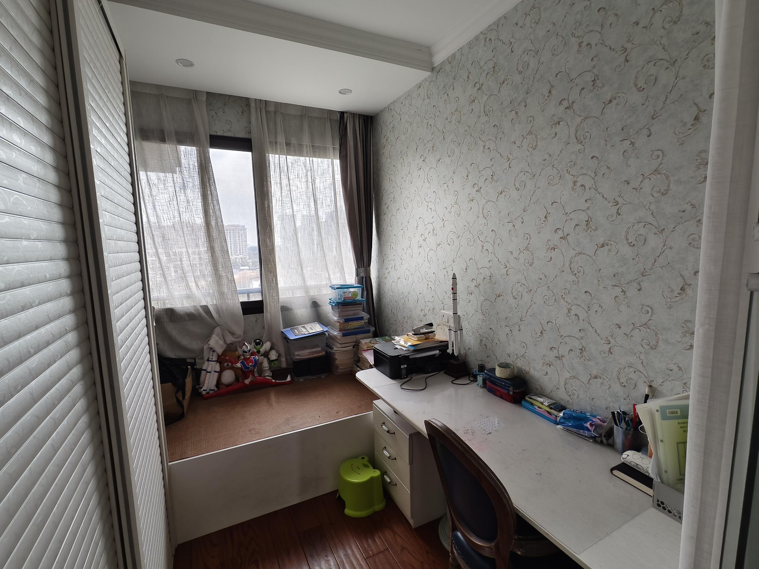 华润悦锦湾 4室2厅2卫 142m²