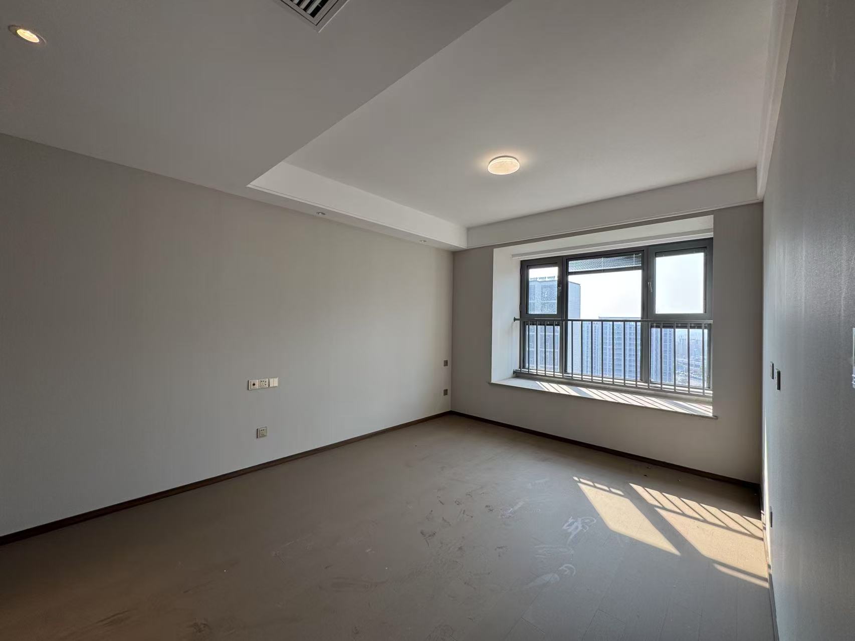 长泰滨河国际 4室2厅2卫 142.36m&sup2;