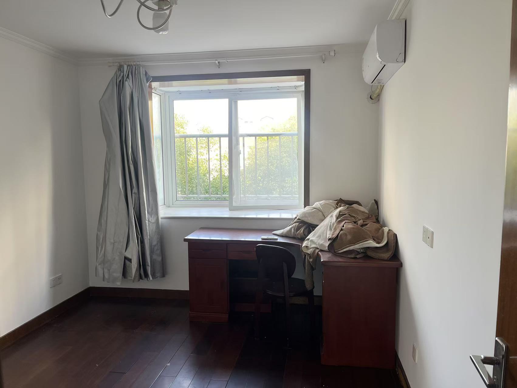 春晖花园 3室1厅1卫 135.2m&sup2;