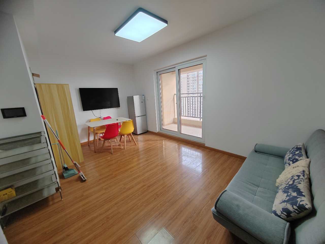 世茂新界 3室2厅1卫 89.00m²