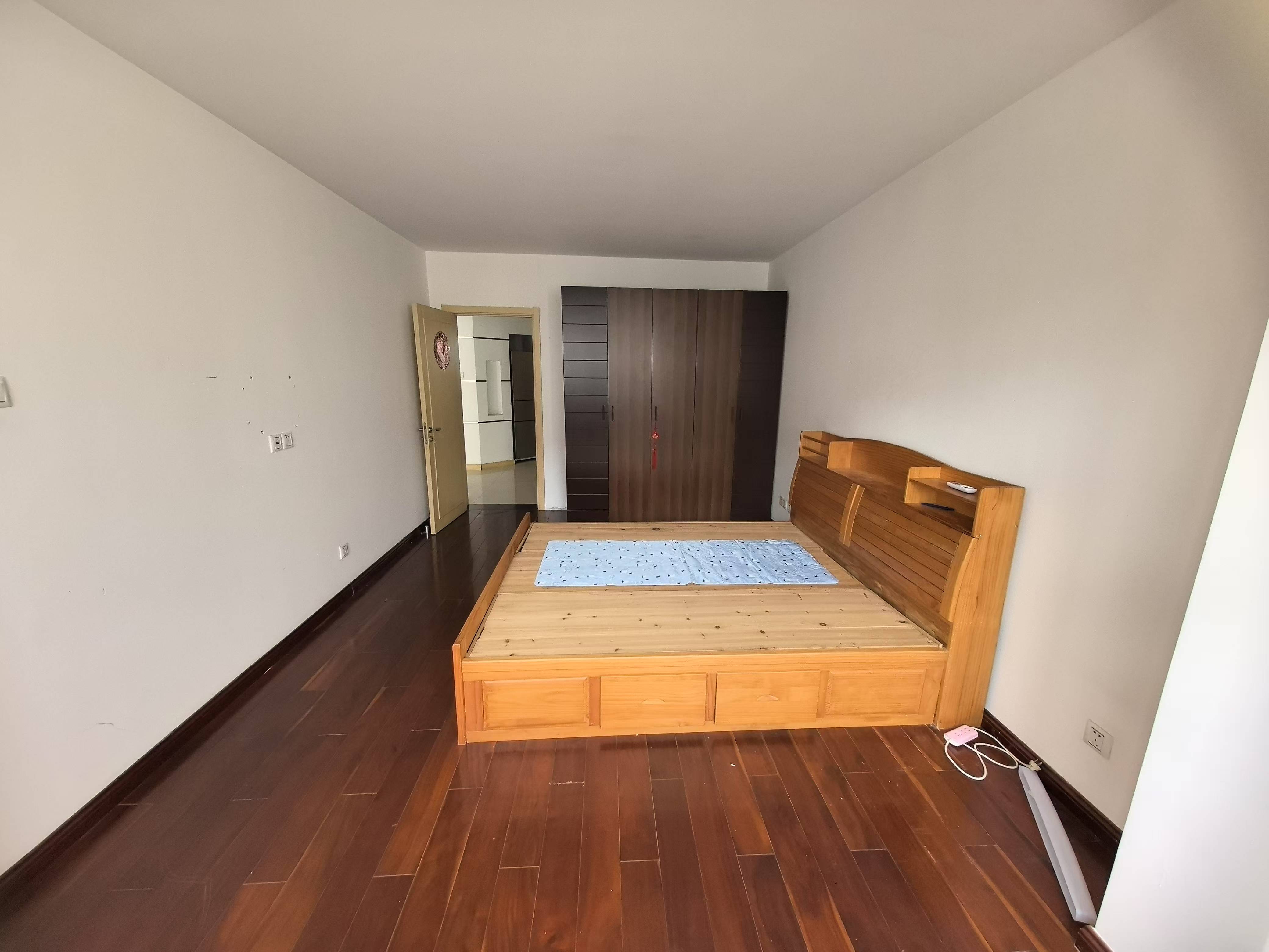 锦江苑 5室2厅2卫 154m&sup2;