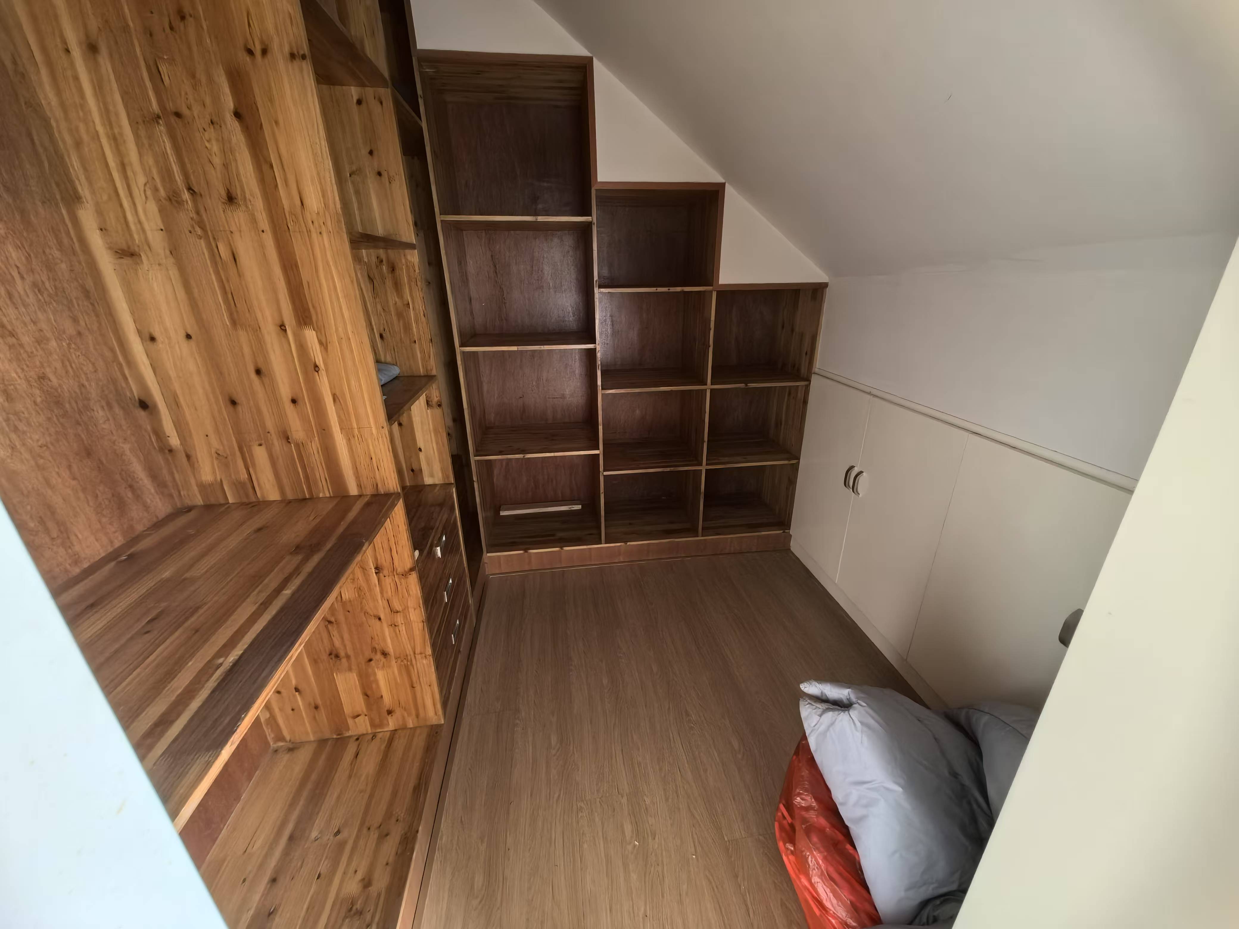 锦江苑 5室2厅2卫 154m&sup2;