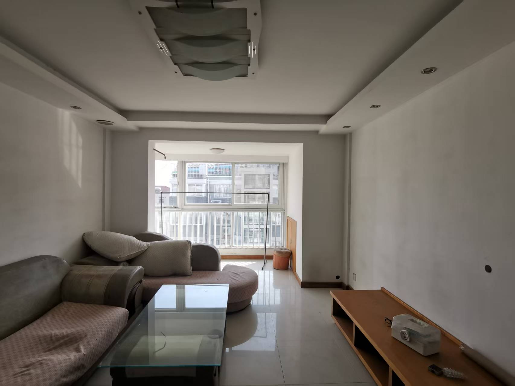 亚太苑 4室2厅2卫 142m&sup2;