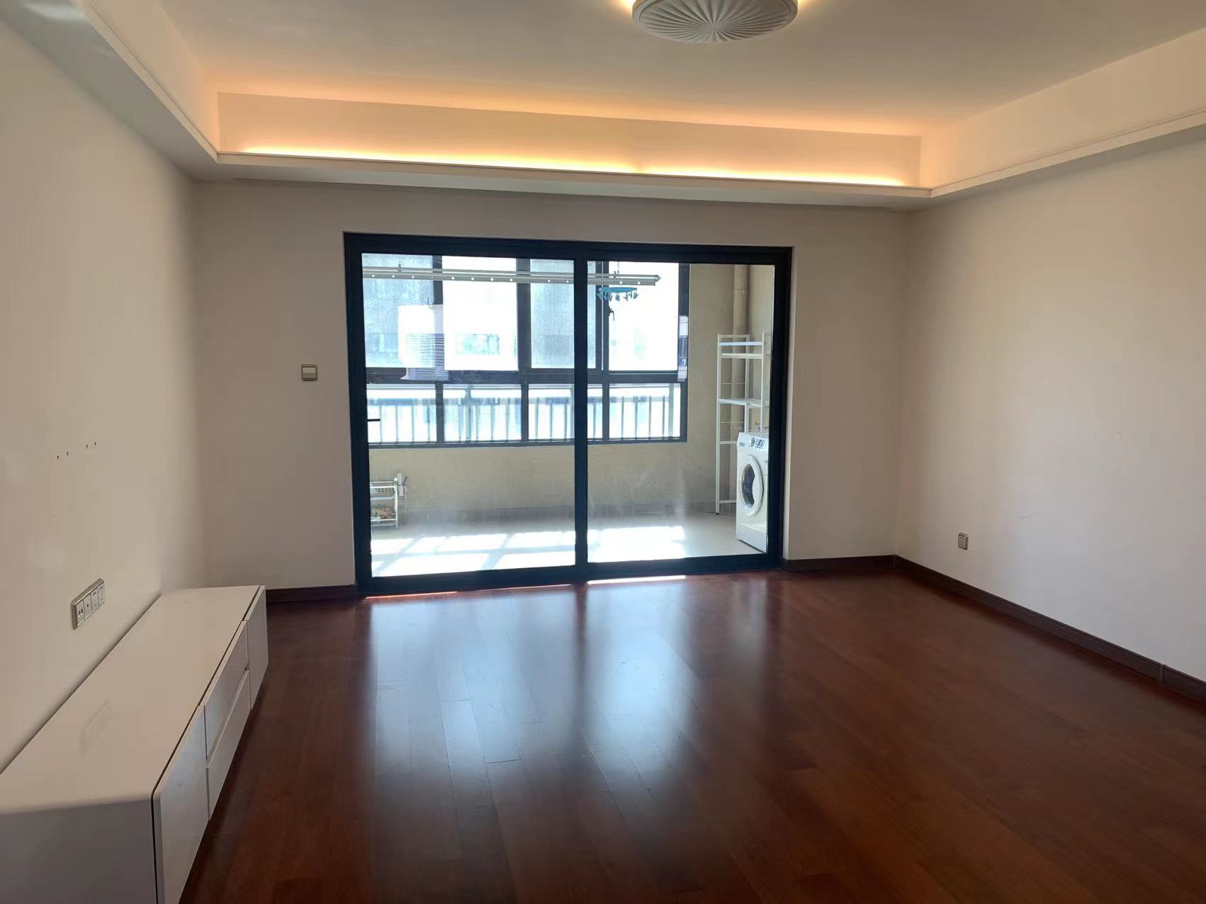 万科城市之光 3室2厅2卫 120m&sup2;