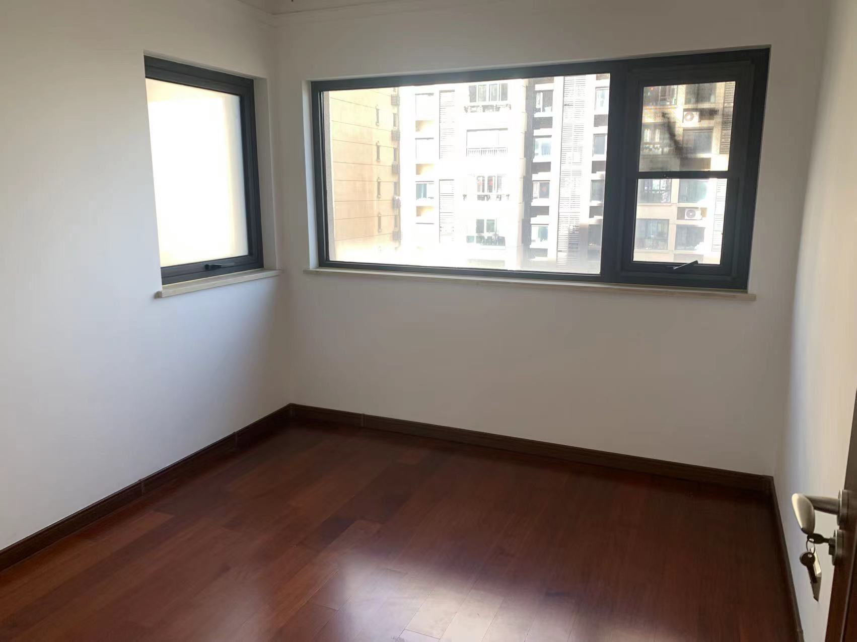 万科城市之光 3室2厅2卫 120m&sup2;