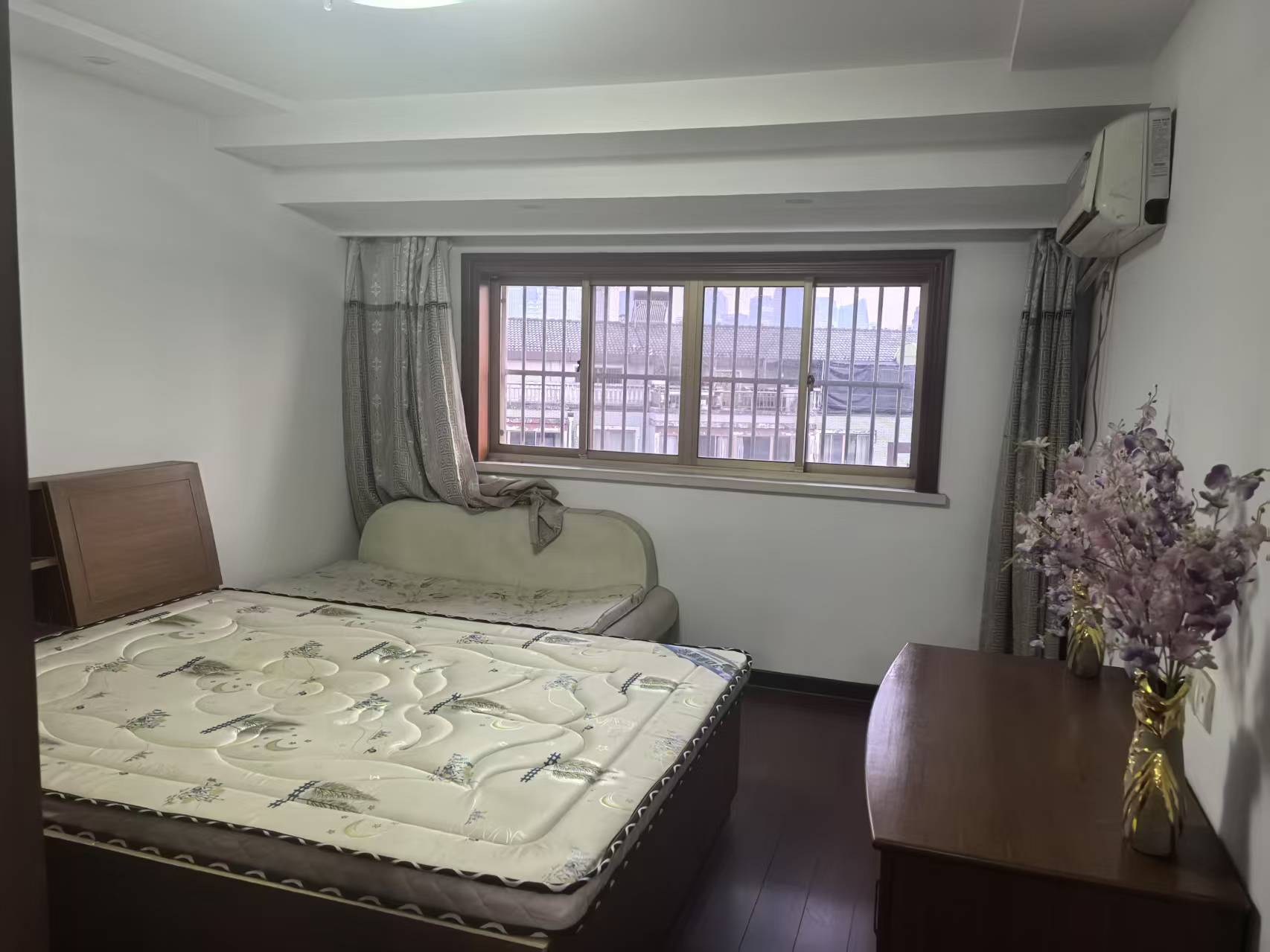 天都花苑 3室2厅2卫 138.5m&sup2;