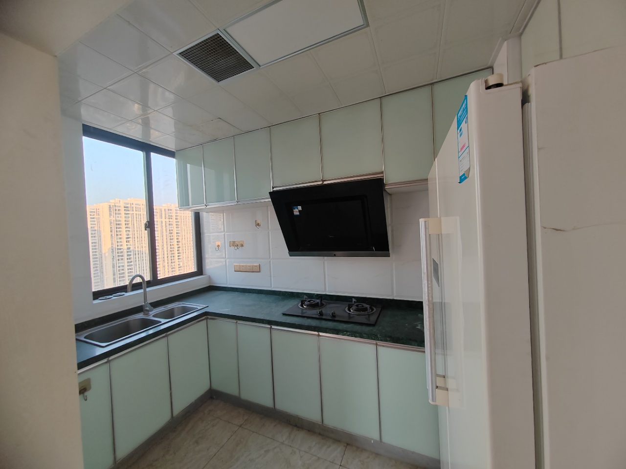 光明幸福天地 3室2厅1卫 120m&sup2;