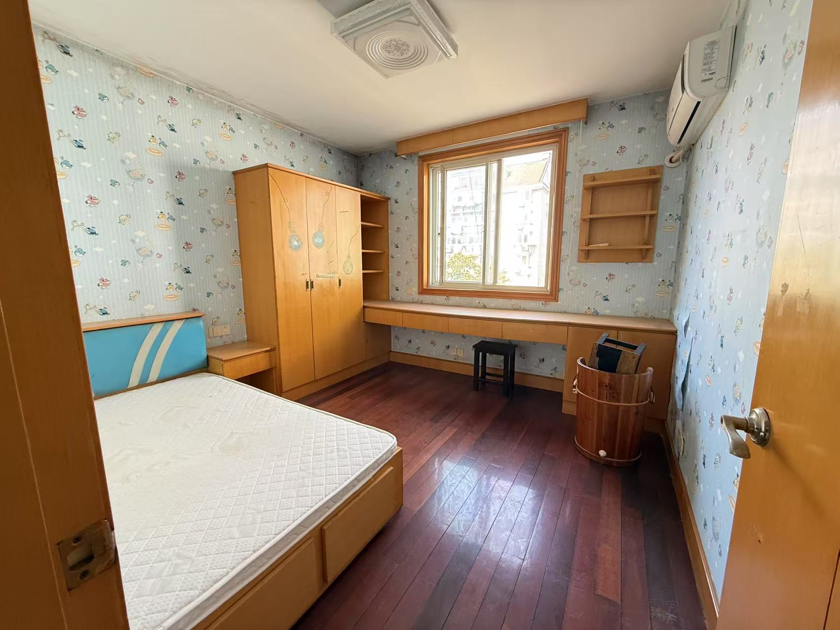 千禧园 3室2厅2卫 151.95m&sup2;