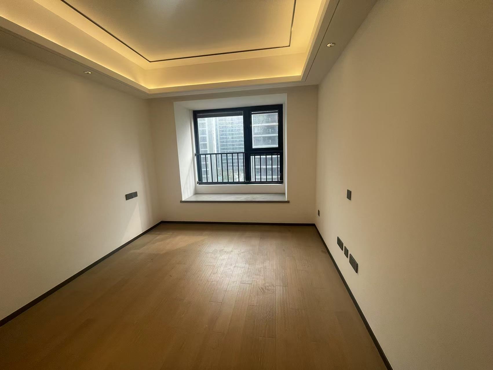 滨江道静园 3室2厅1卫 100.64m&sup2;