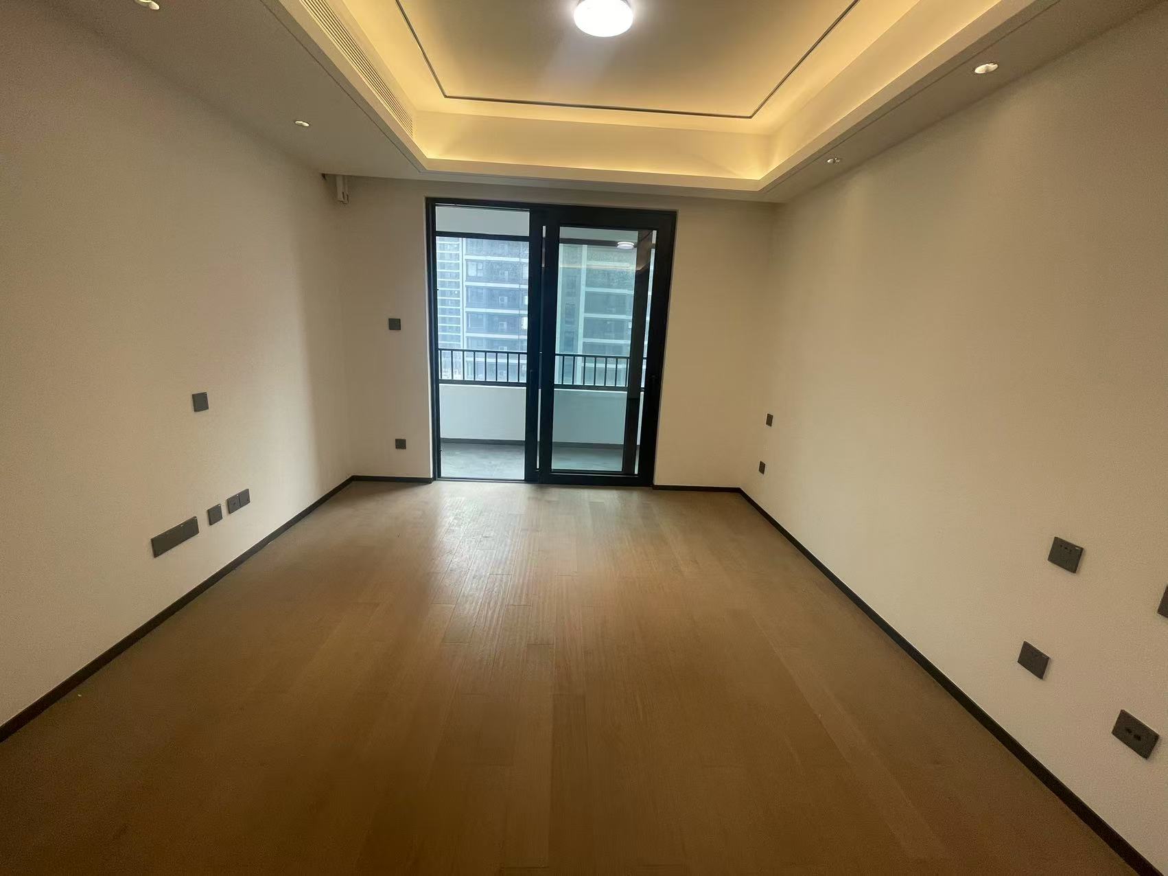滨江道静园 3室2厅1卫 100.64m&sup2;