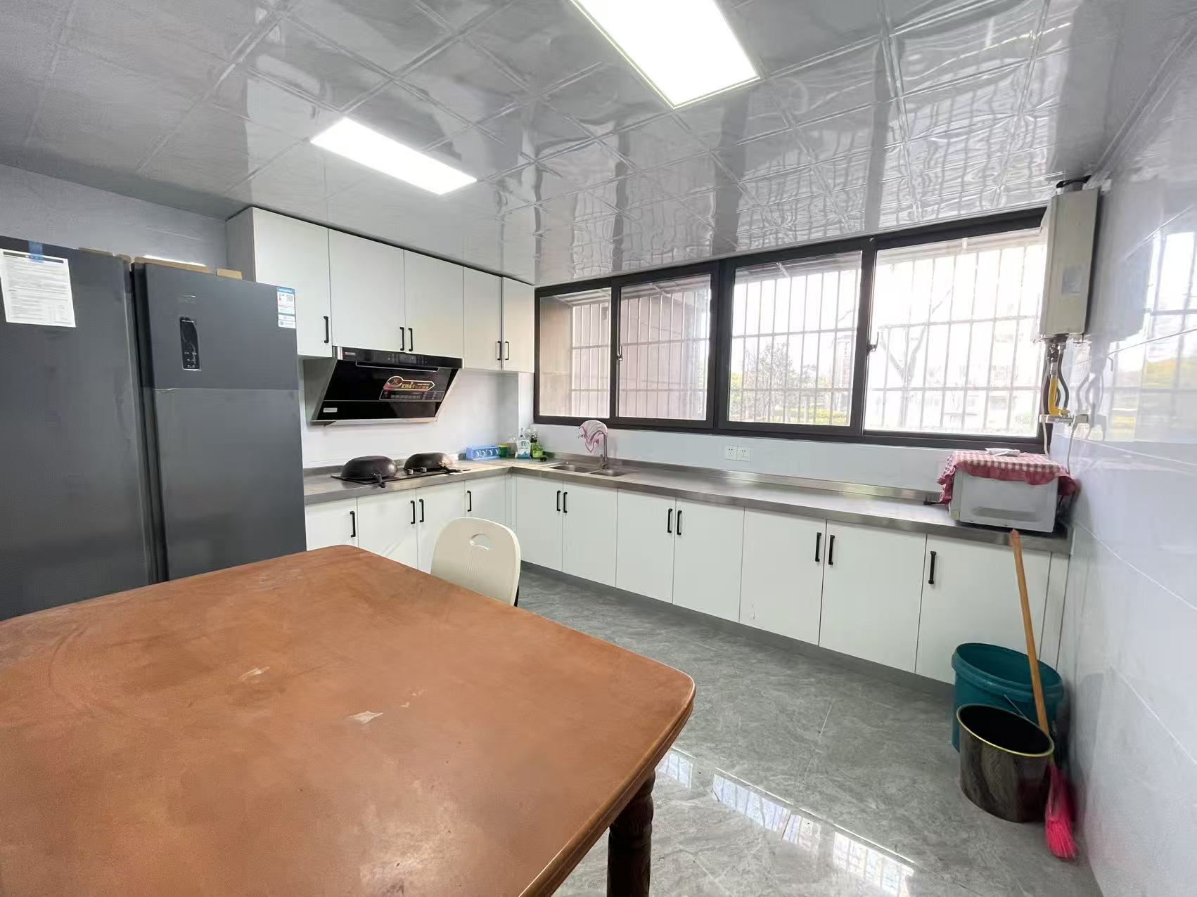 外滩花苑 3室2厅1卫 126m&sup2;