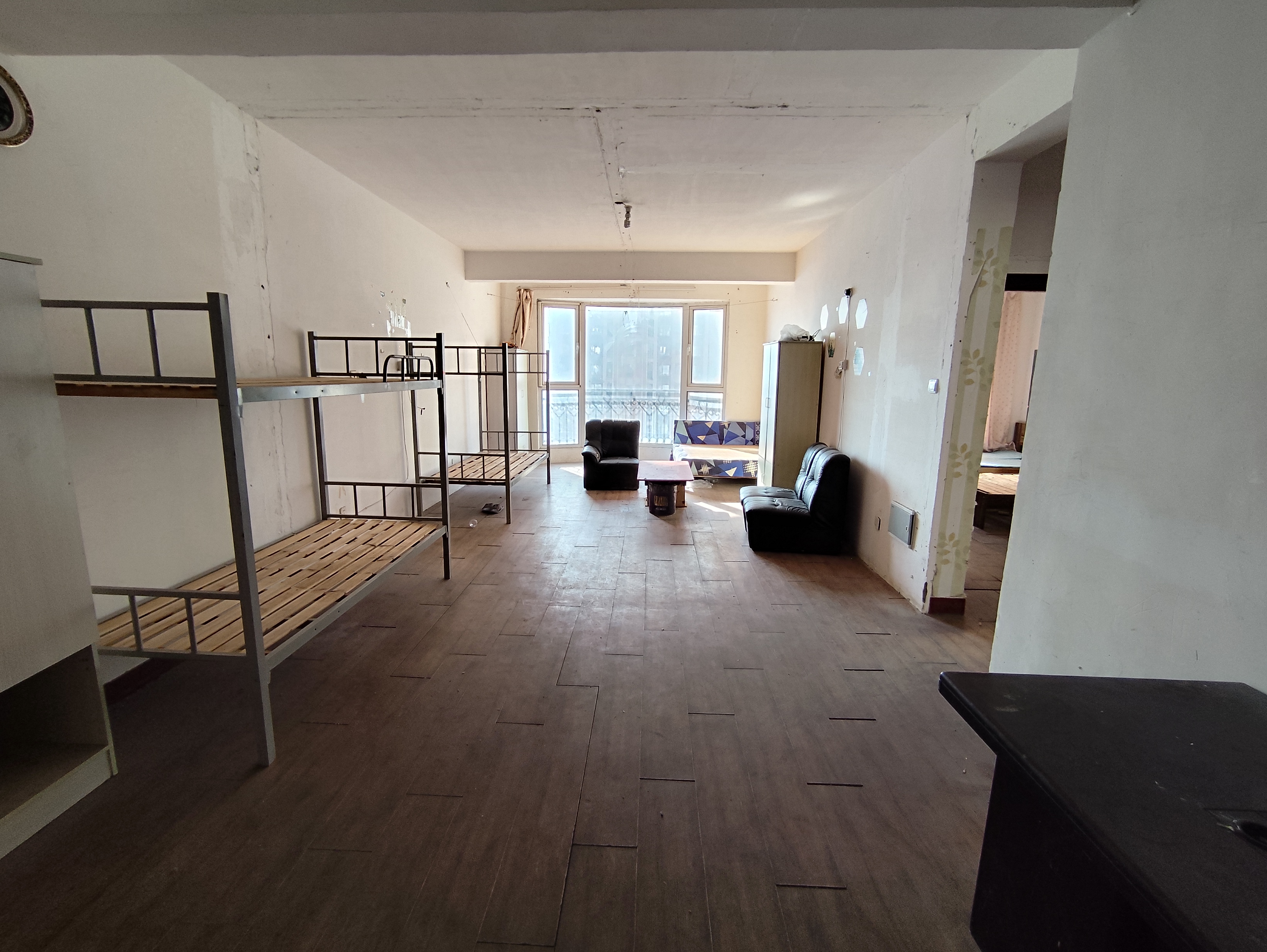 中南世纪花城二期 2室1厅1卫 102m²