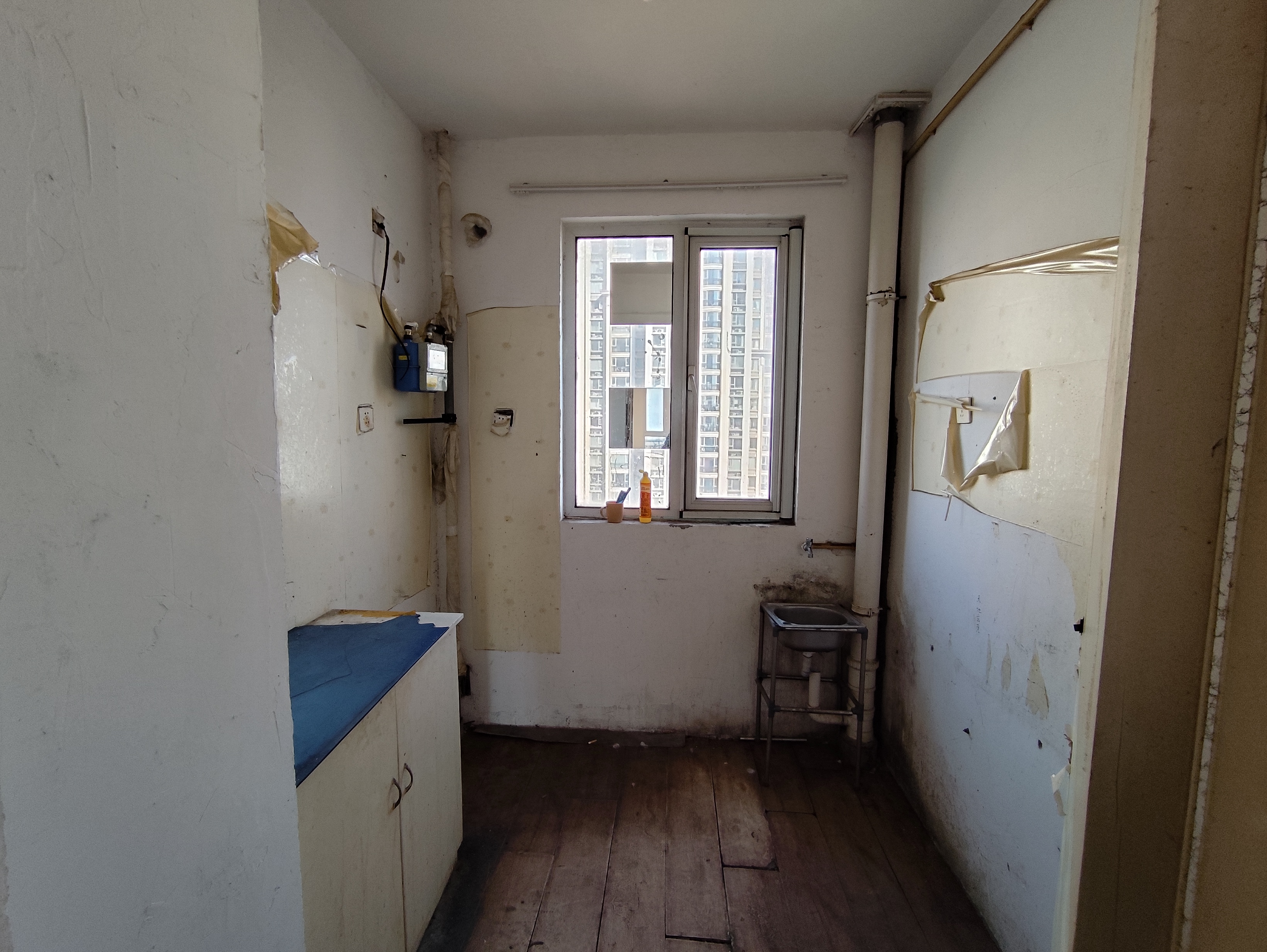 中南世纪花城二期 2室1厅1卫 102m²