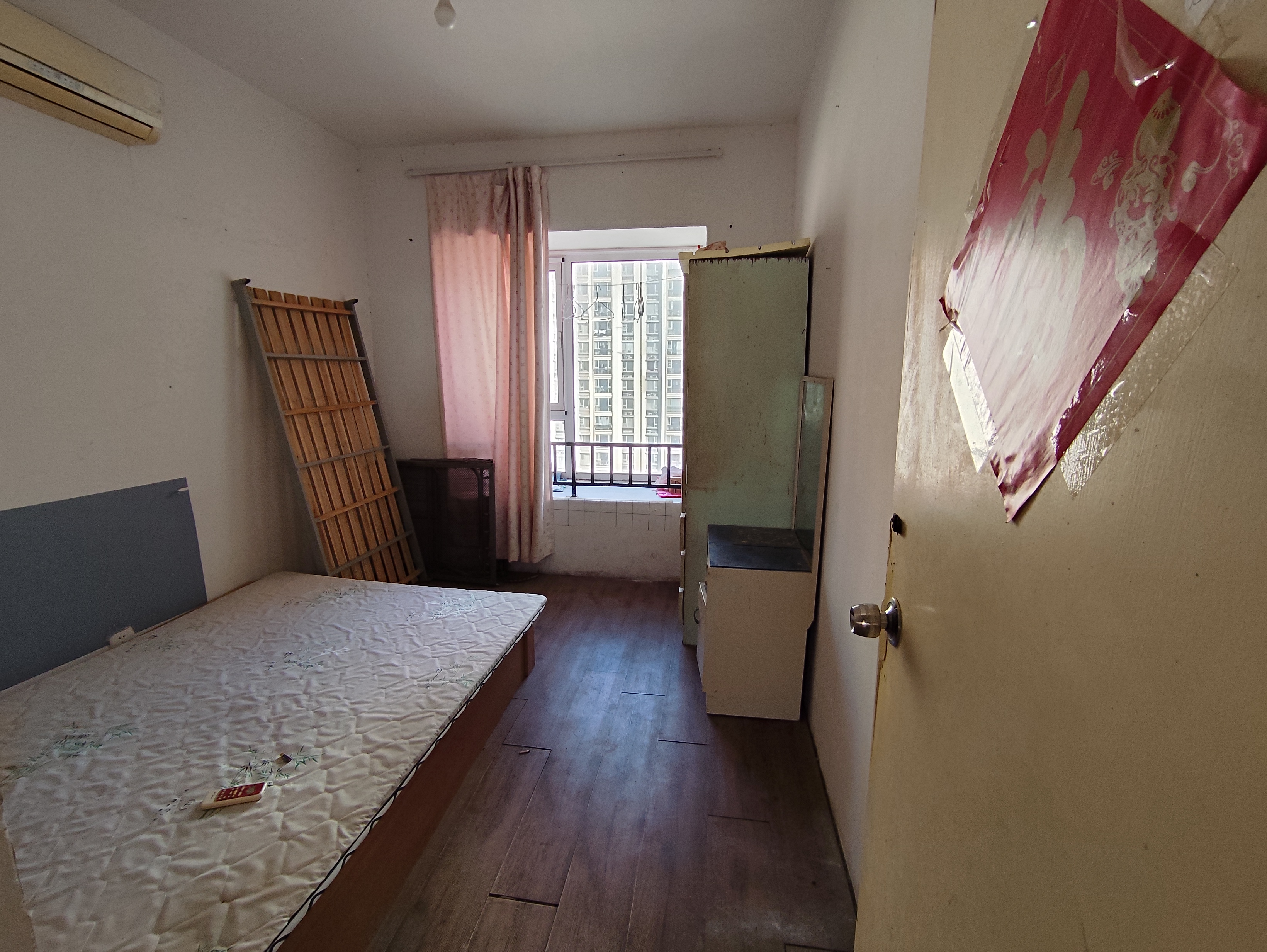 中南世纪花城二期 2室1厅1卫 102m²