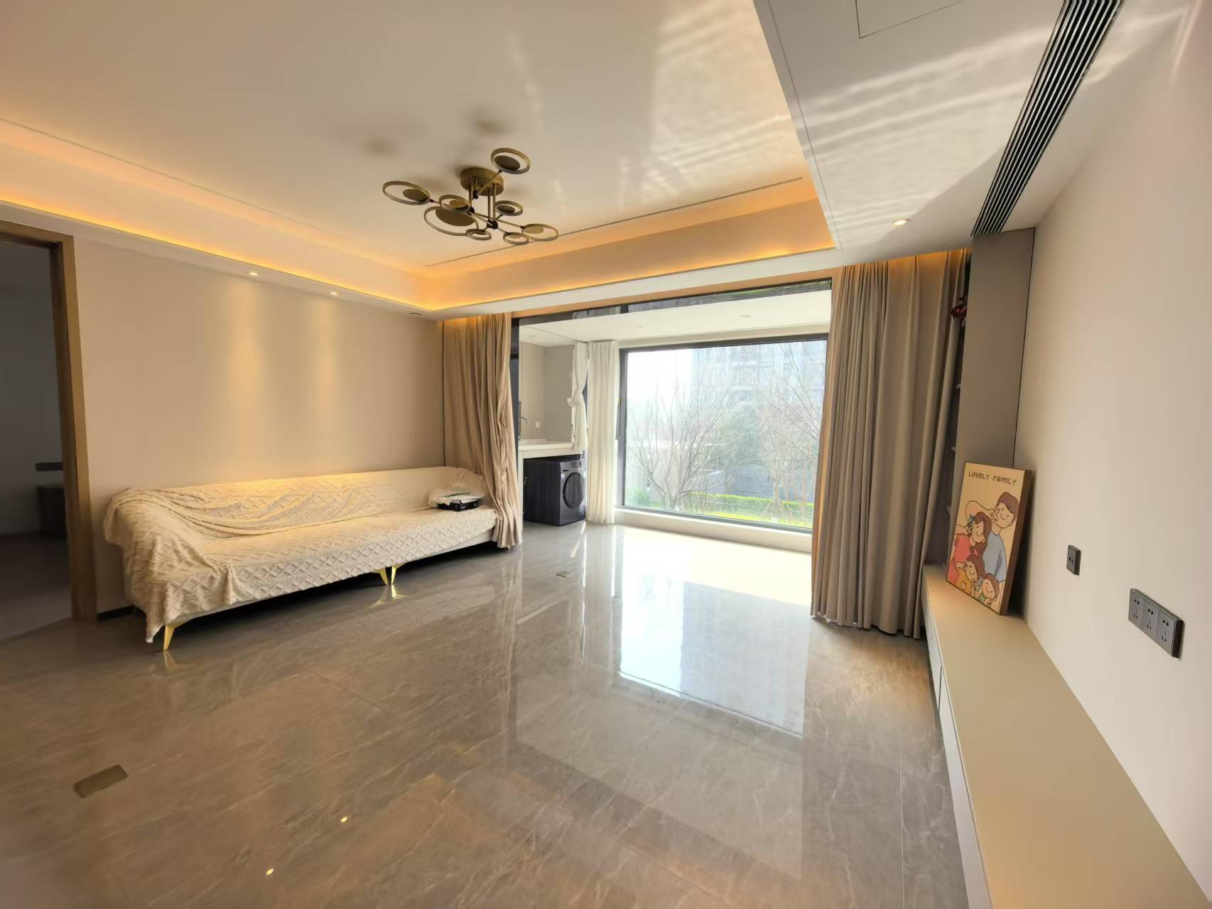 万科方圆 3室2厅2卫 132m&sup2;