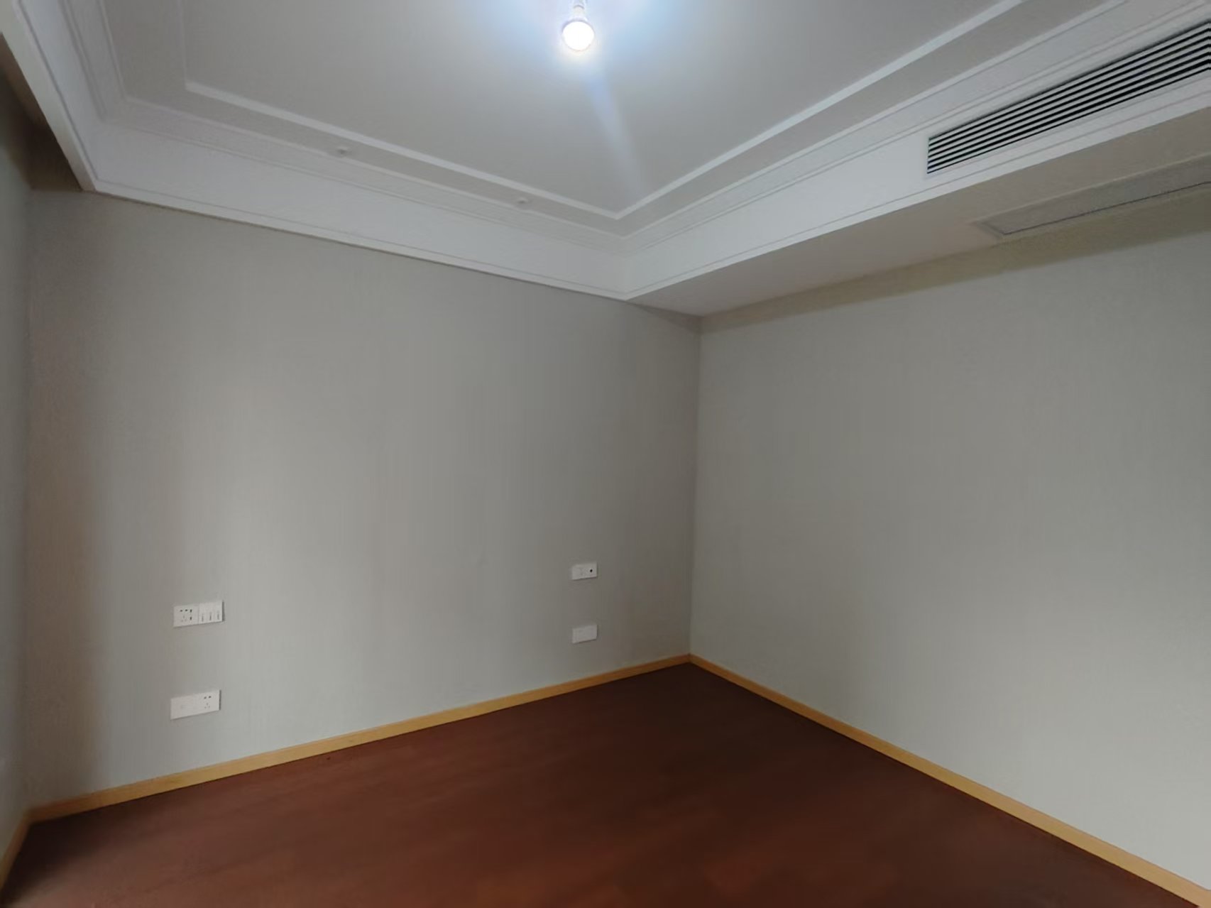 绿城沁园 4室2厅2卫 143m&sup2;