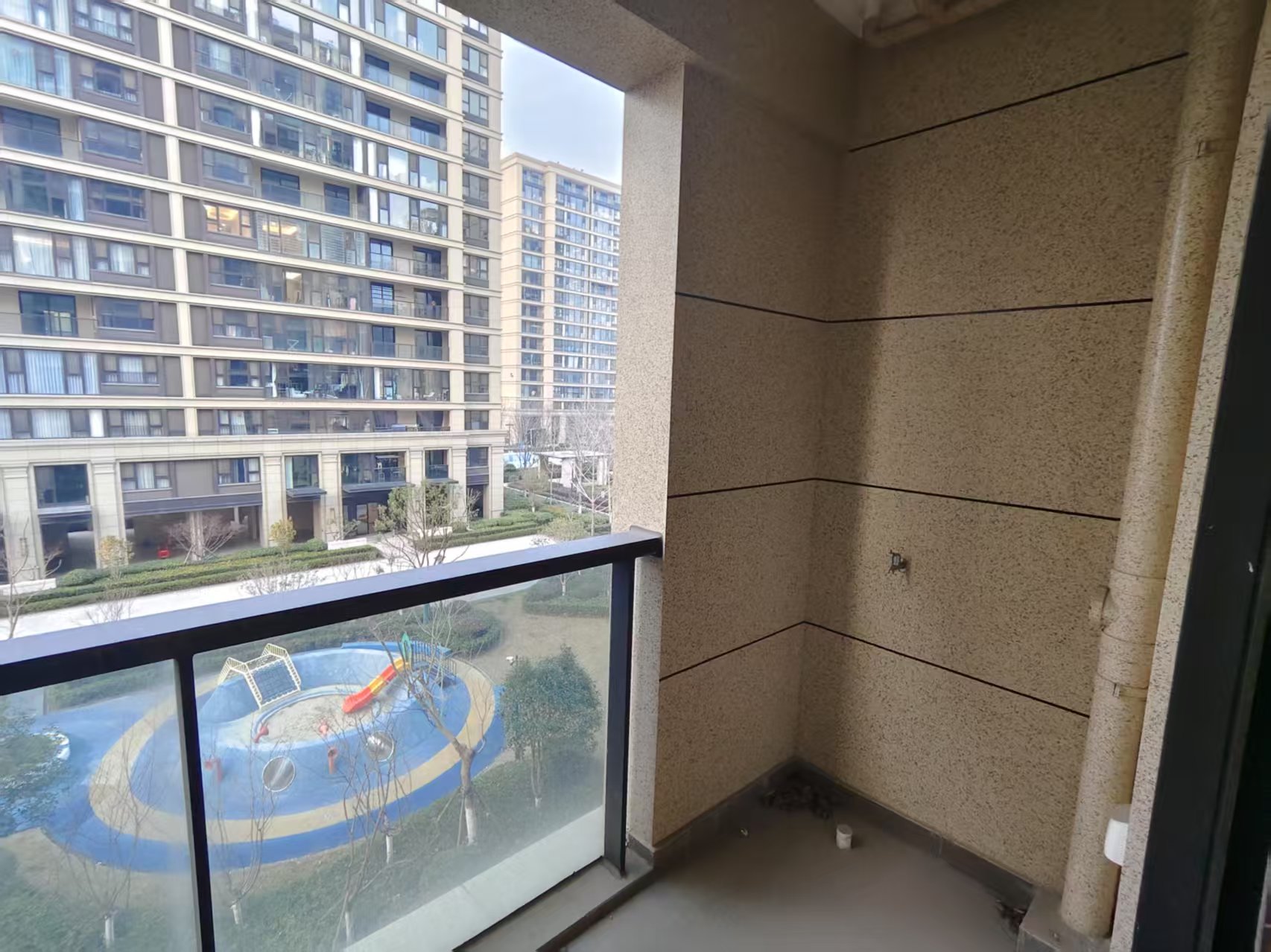 绿城沁园 4室2厅2卫 143m&sup2;