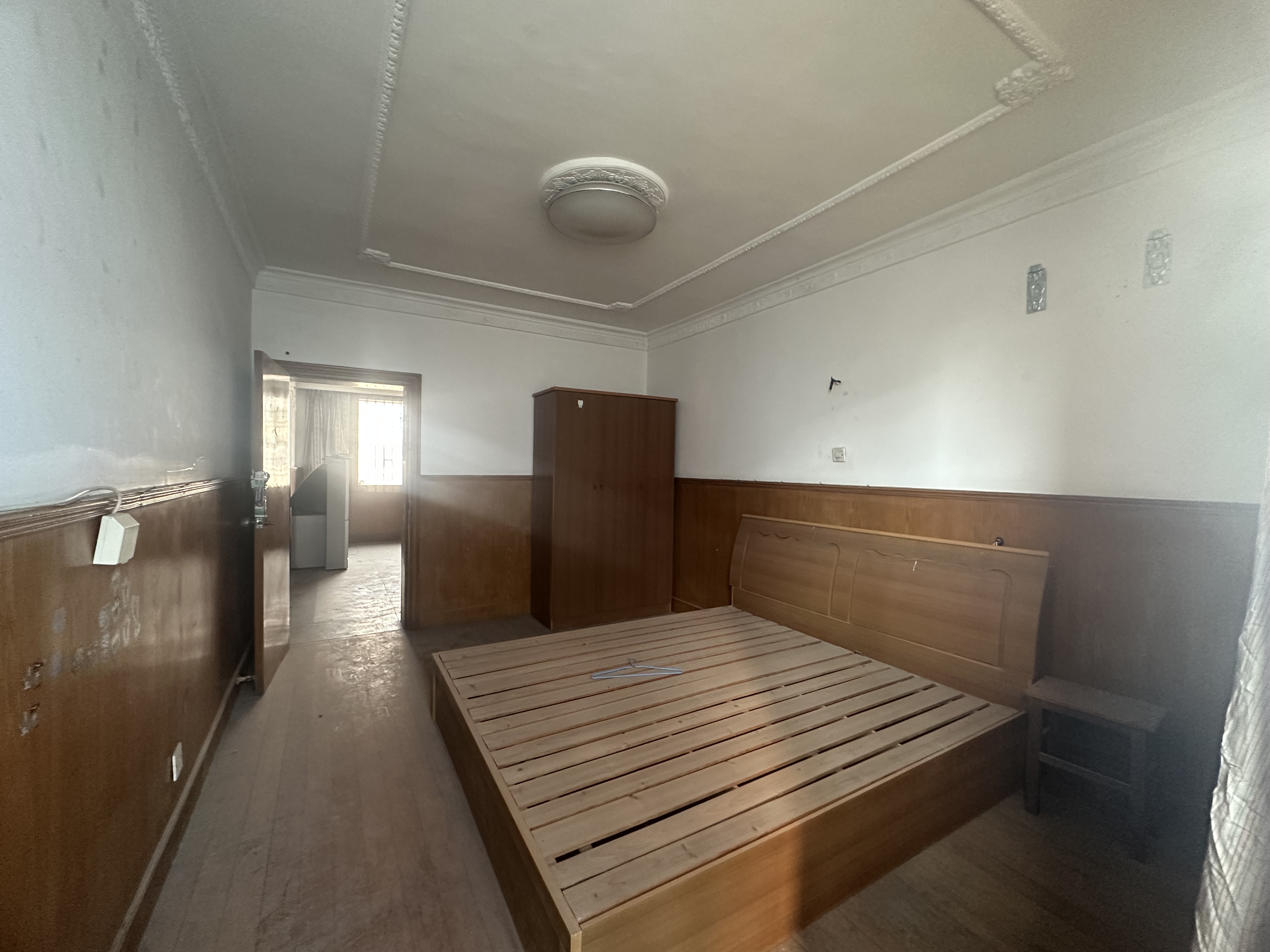 银花苑 2室1厅1卫 83m&sup2;