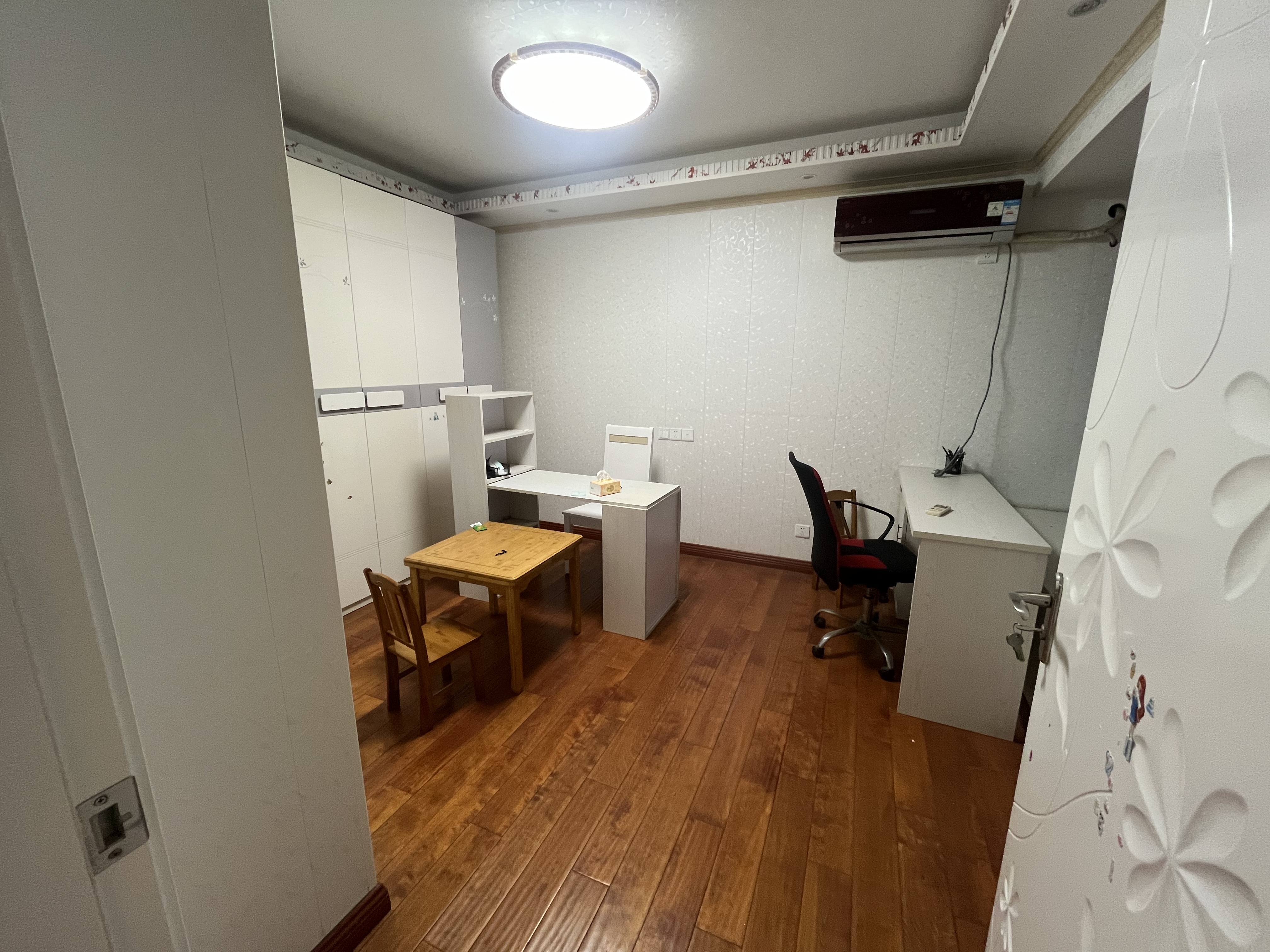 尚海城 4室2厅2卫 146m&sup2;