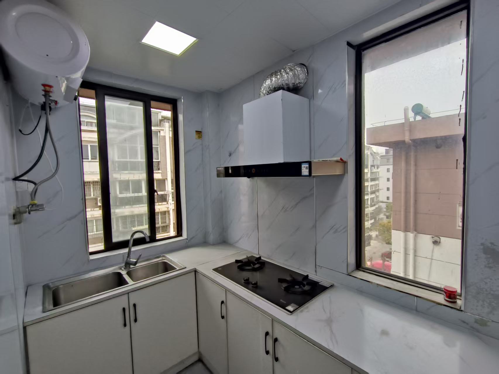 姚港路31号 3室2厅1卫 80.24m&sup2;