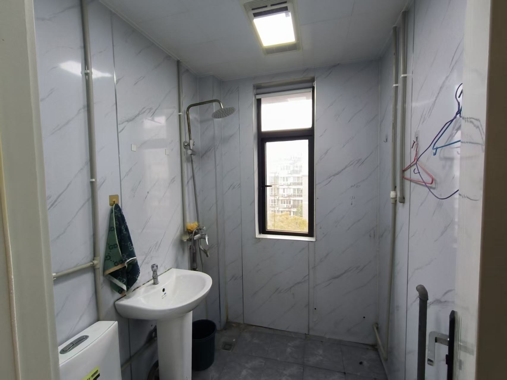 姚港路31号 3室2厅1卫 80.24m&sup2;