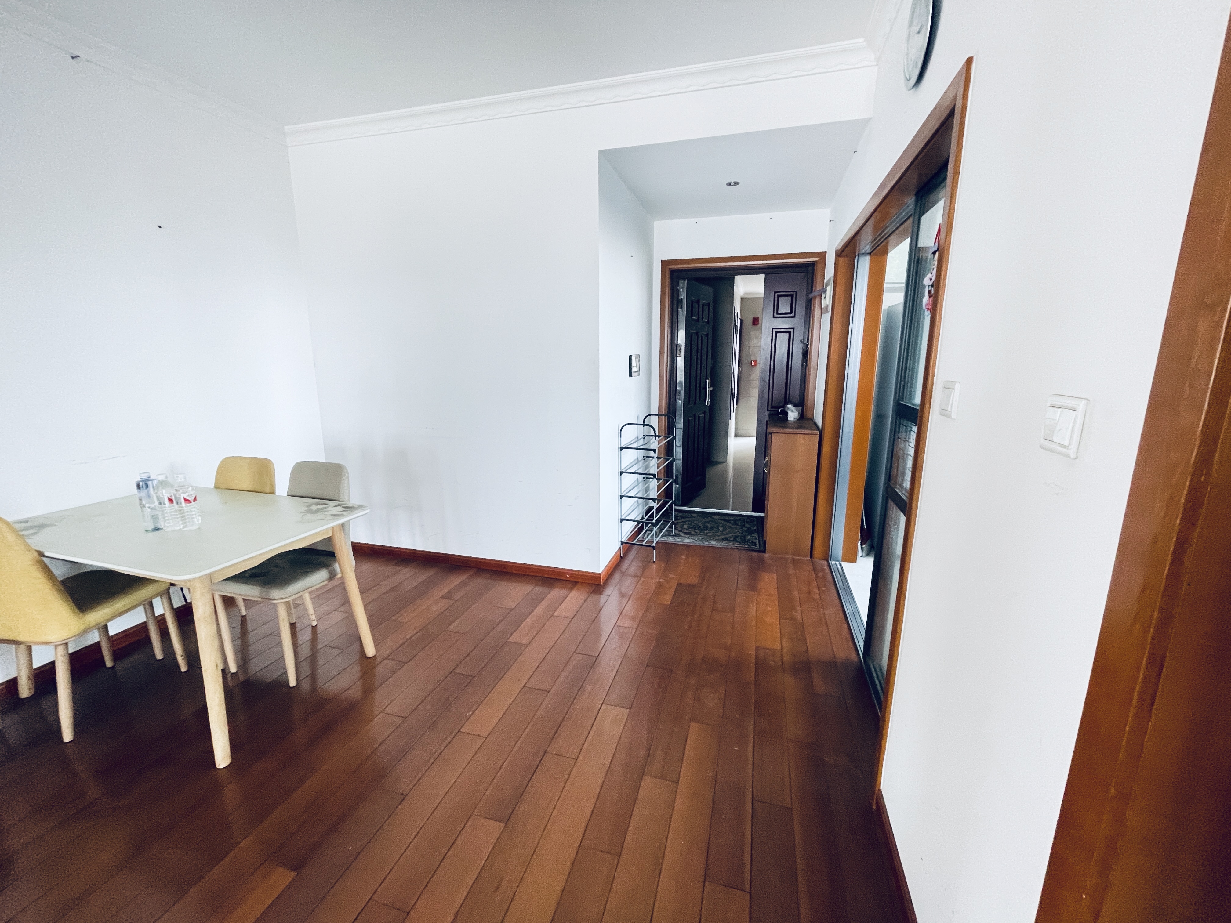 中南世纪花城一期 3室2厅1卫 134.94m²