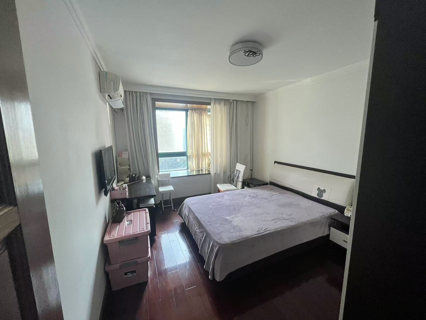 都市华城 3室2厅1卫 126.00m²
